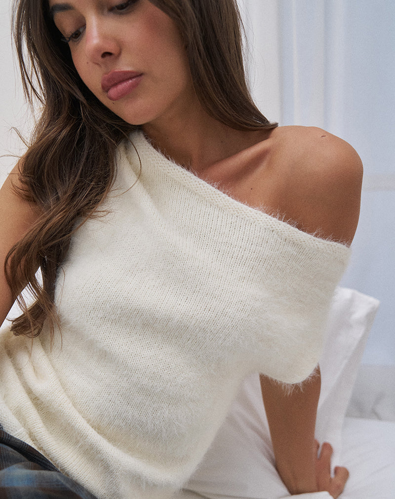 Top Calyce in morbida maglia crema
