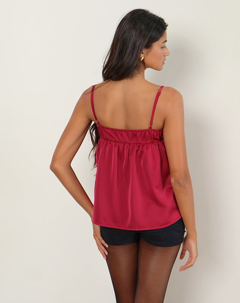 Immagine di Camden Longline Cami Top in raso rosso
