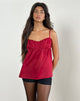 Immagine di Camden Longline Cami Top in raso rosso