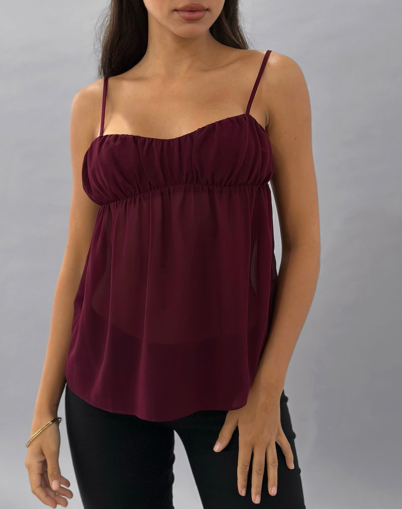 Immagine di Camden Cami Top in raso e chiffon Borgogna