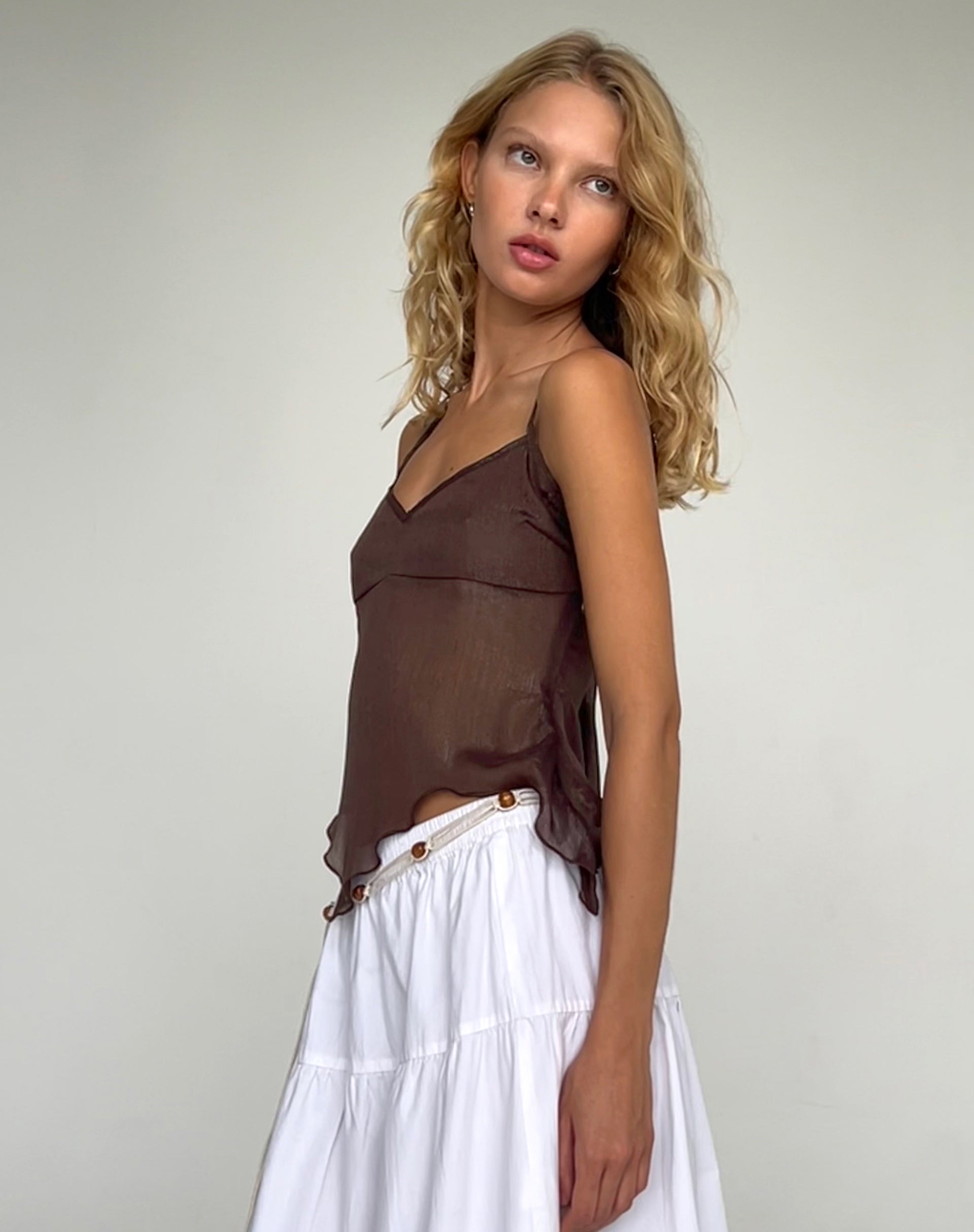 Immagine di Carmeline Longline Cami Top in Shimmer Brown