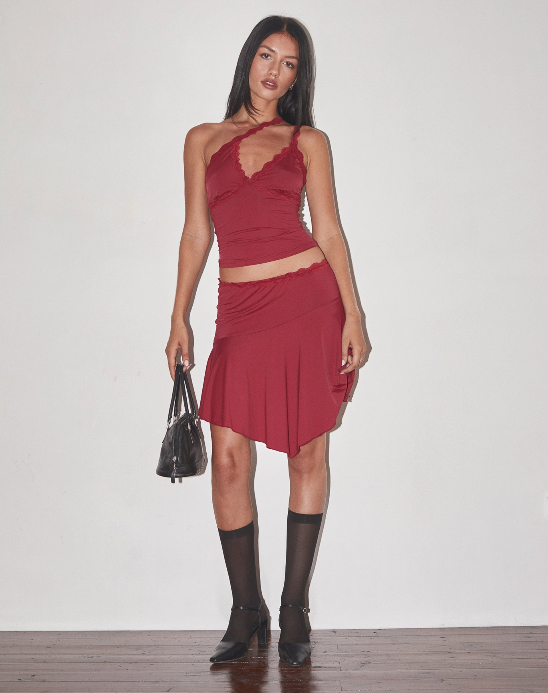 Immagine di Carolina One Shoulder Top in Dark Cherry