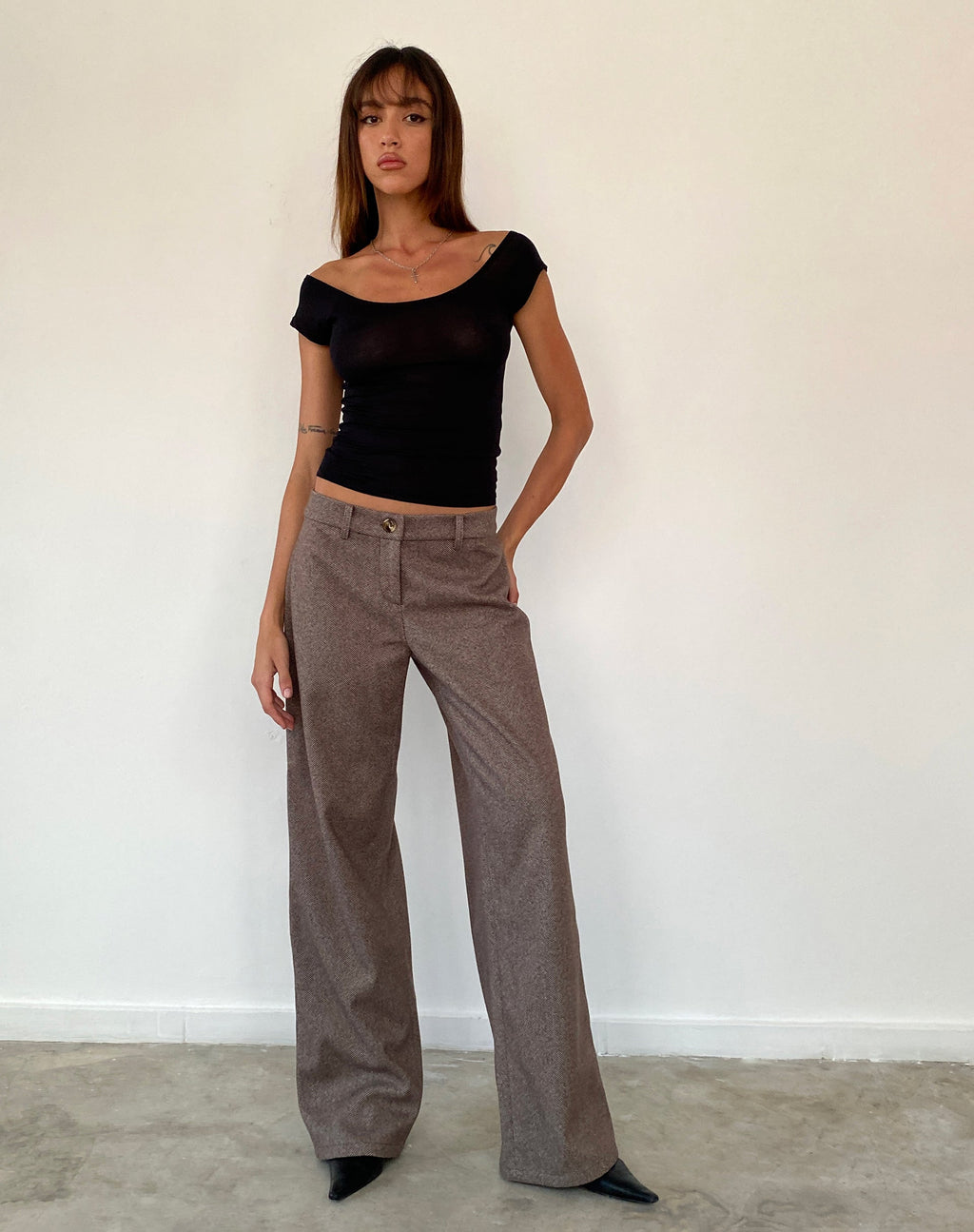 Pantalone Helsa a vita bassa in marrone scuro Sartoria