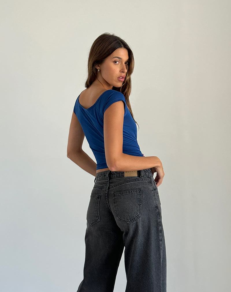 Immagine di Charya Off The Shoulder Top in Dazzling Blue
