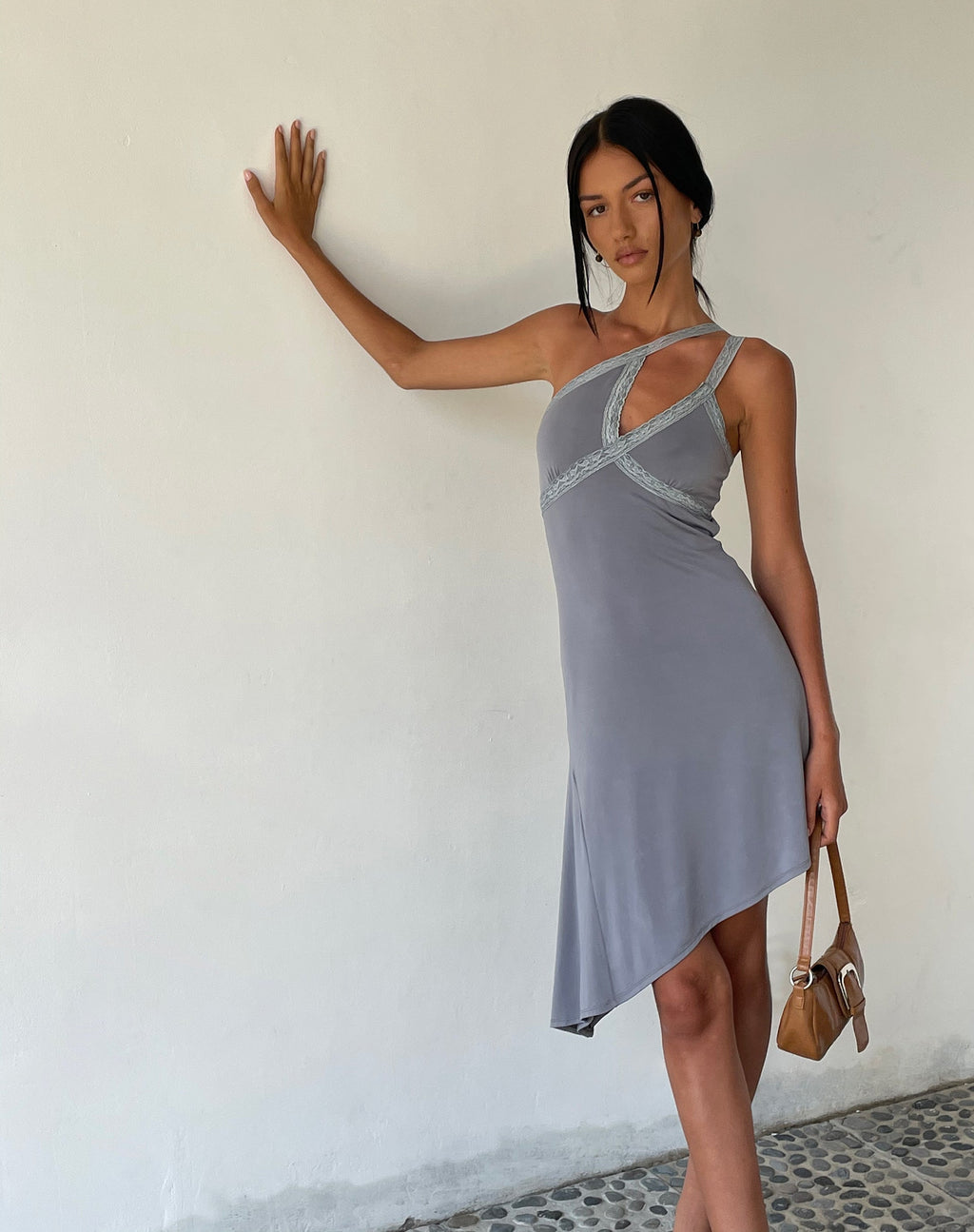 MOTEL X JACQUIE Mini abito asimmetrico Chrissy in grigio lucido