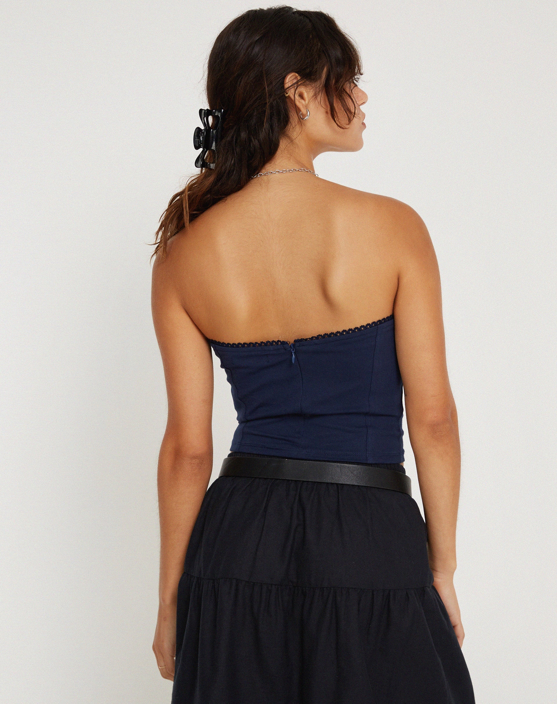 immagine di Clyde Embroidered Bandeu Top in Navy Flower Butterfly Emb