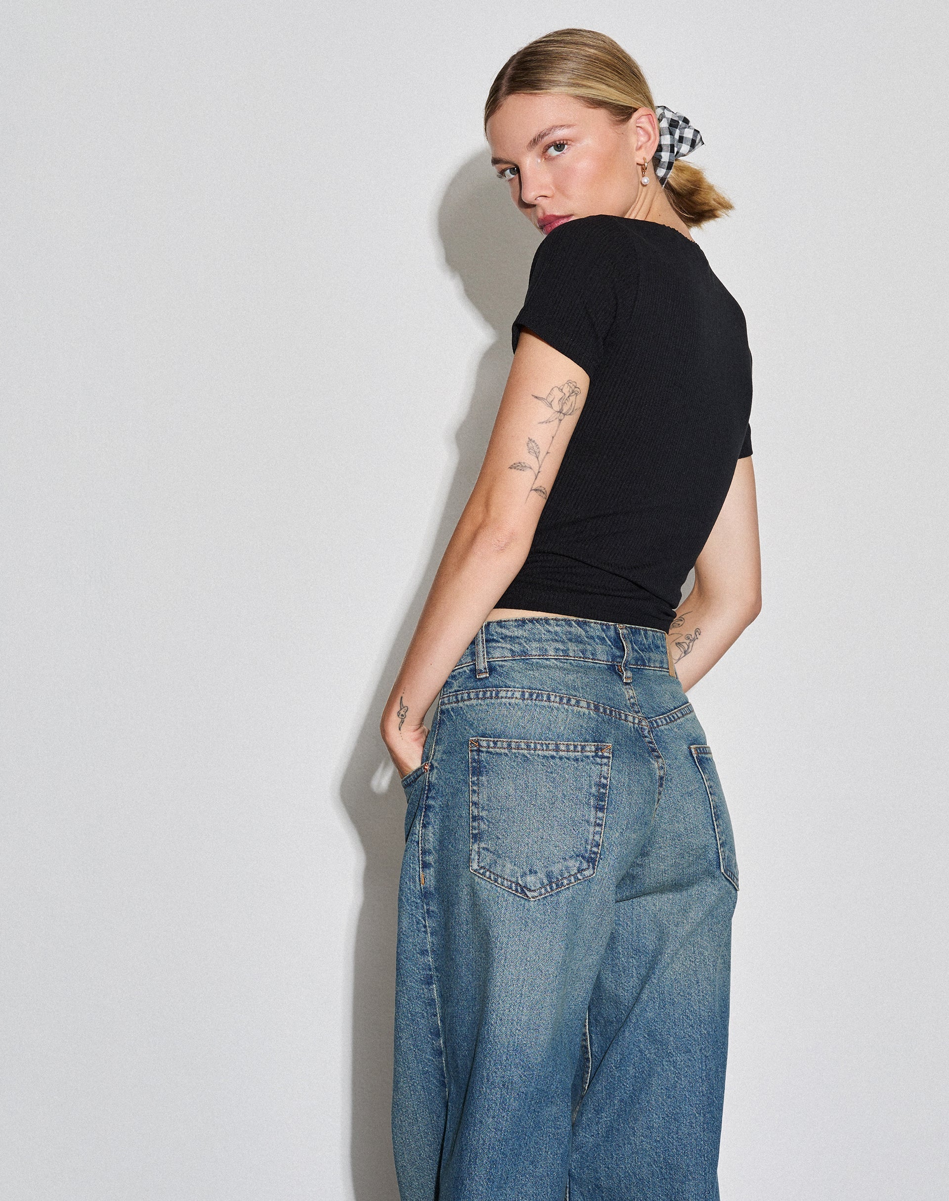 Immagine di Dakota Cropped Tee in nero