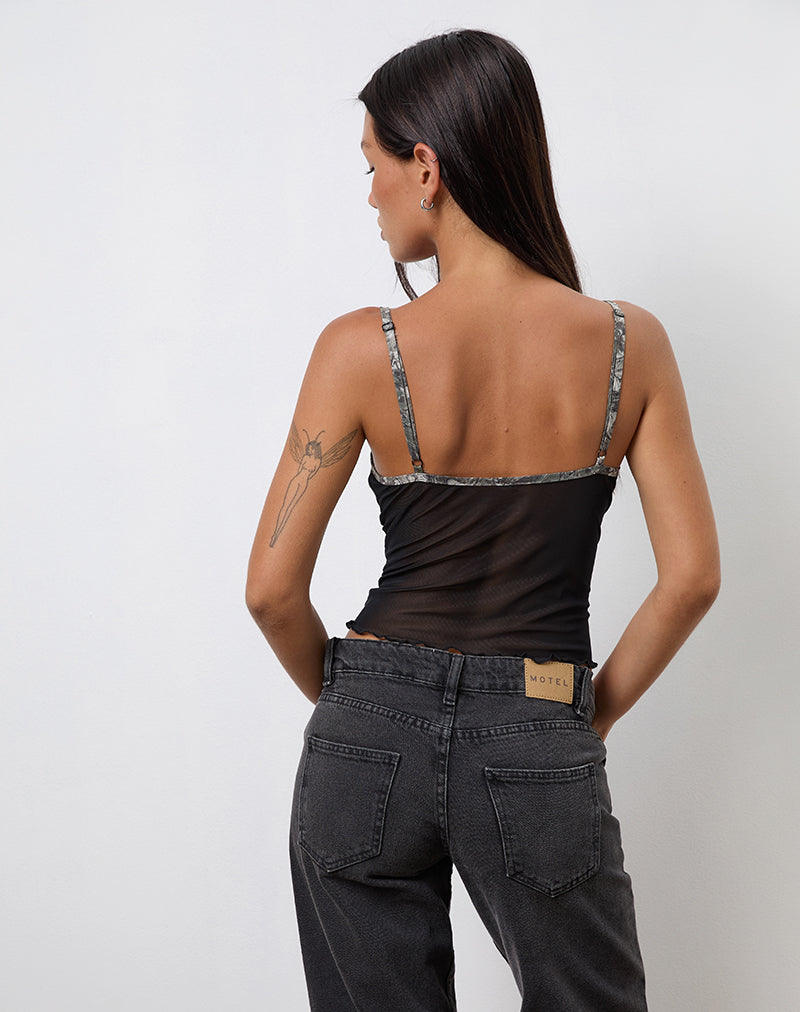 Immagine di Dalan Cami Top in rete nera con finiture mimetiche forestali