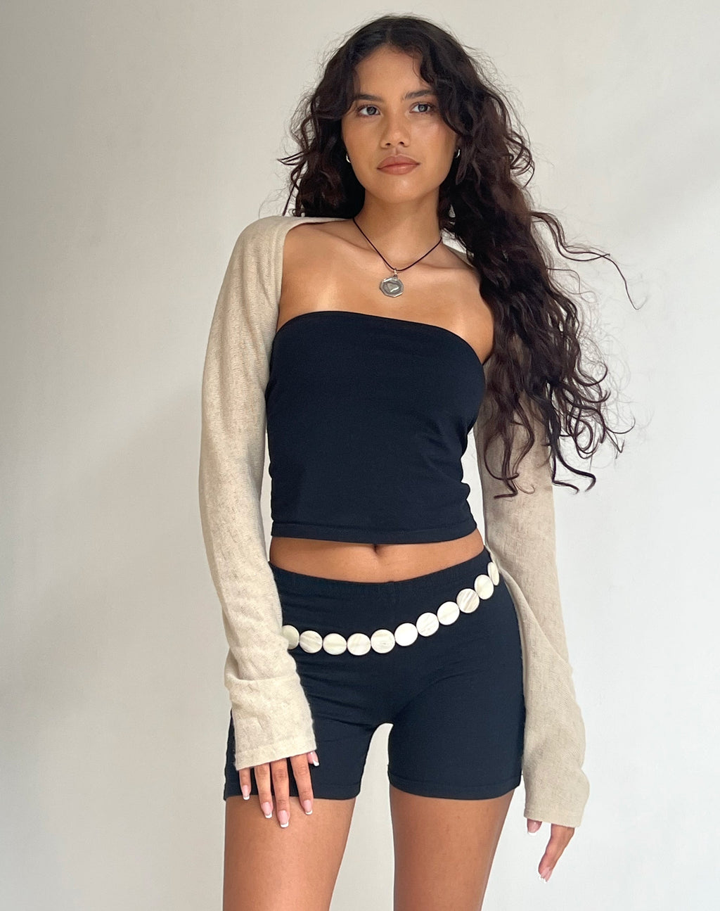 Top coprispalle in maglia Dalika, avena