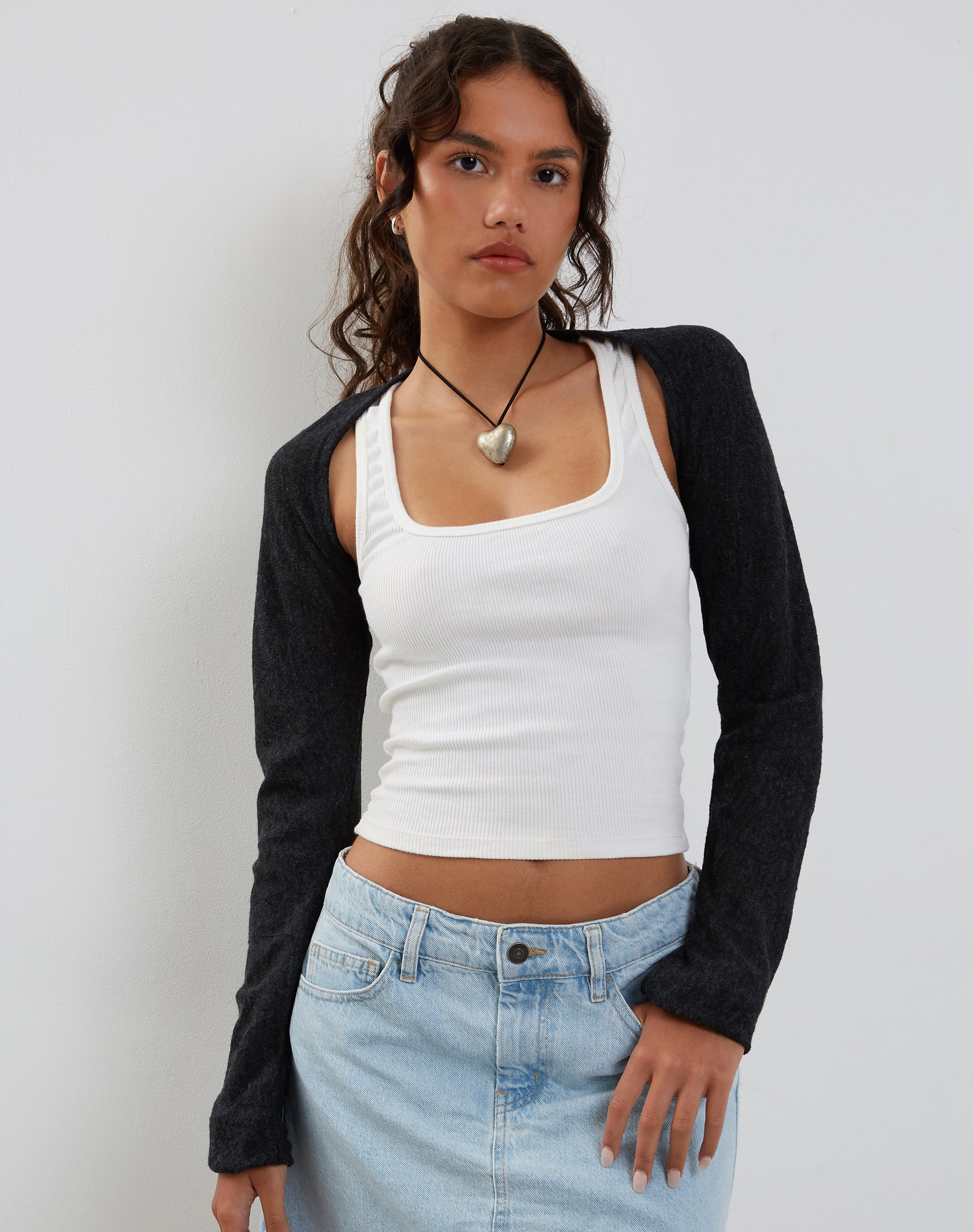 immagine di Dalika Knitted Shrug Top in nero