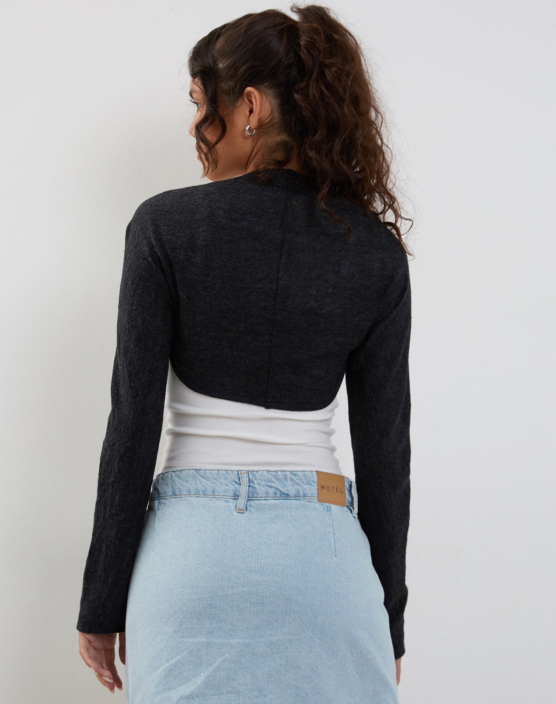 immagine di Dalika Knitted Shrug Top in nero