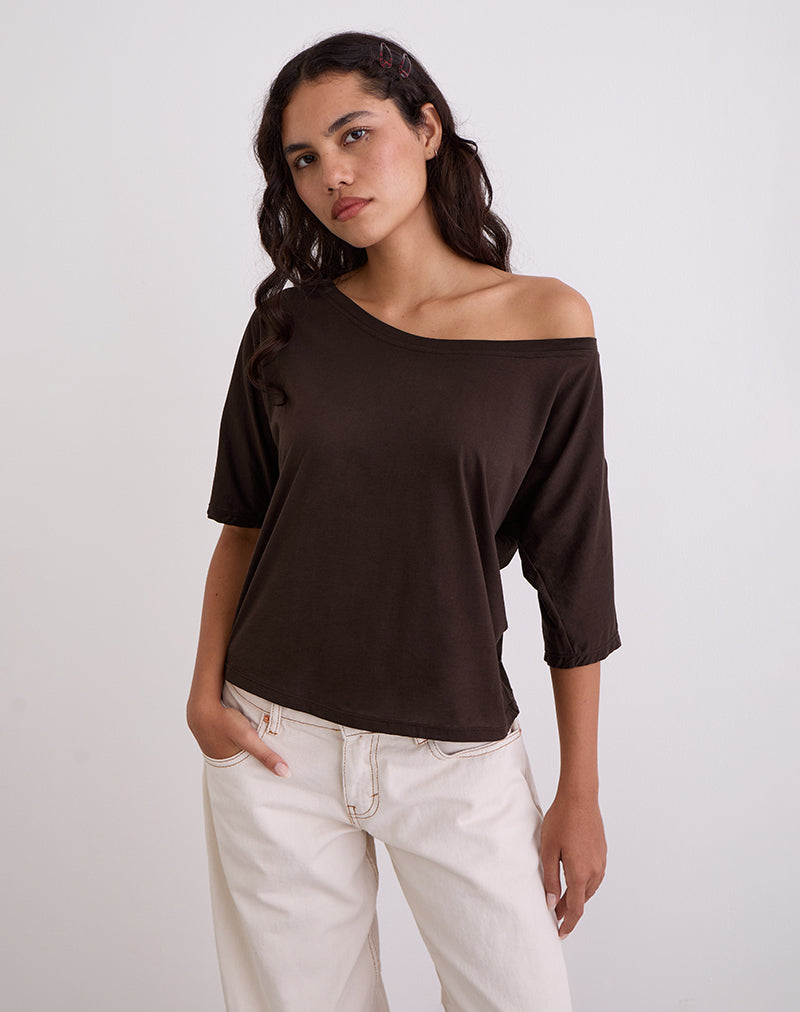 Immagine di Daman Off Shoulder Basic Top in Chocolate Brown