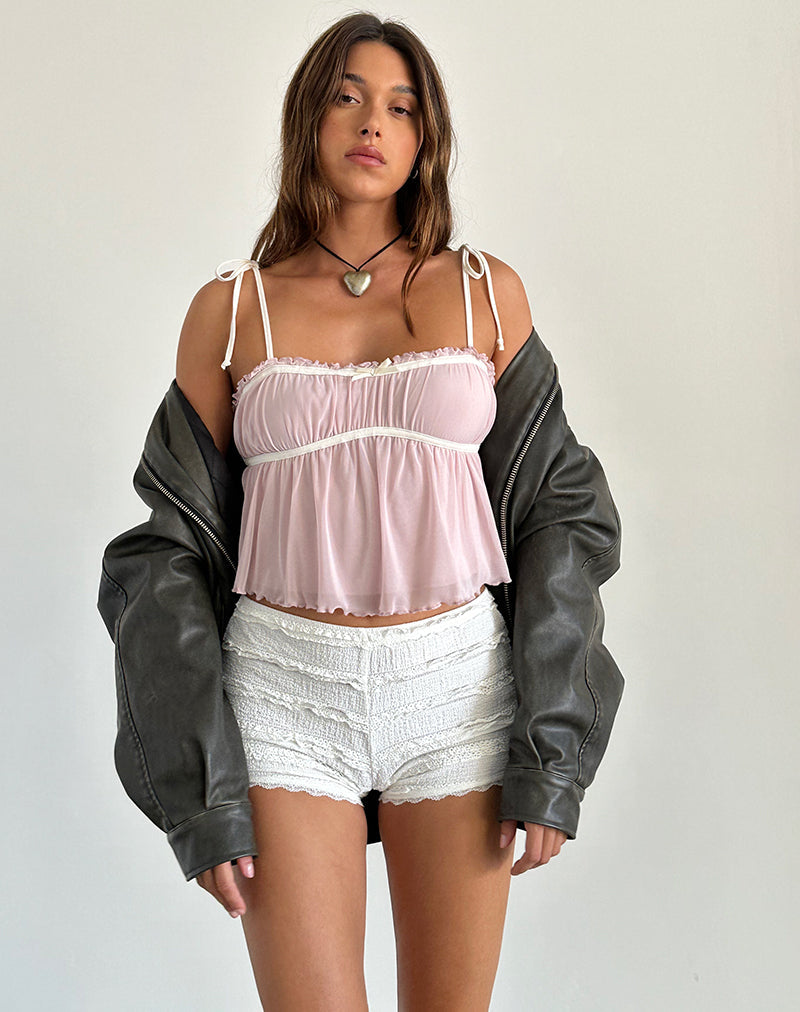 Immagine di Damaris Cami Top in rosa con rilegatura in avorio