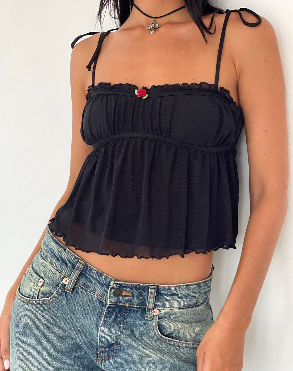 Damaris Cami Top nero con bordino nero