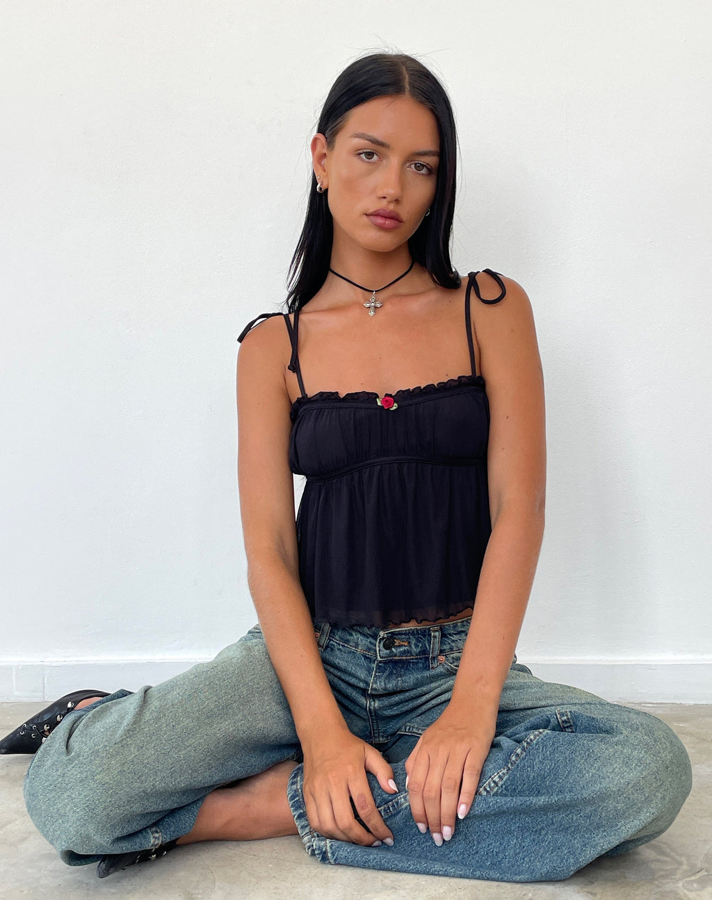 Damaris Cami Top nero con bordino nero