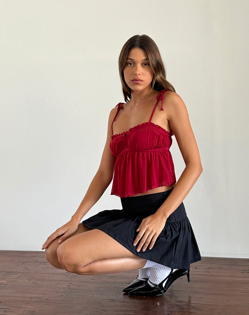 Damaris Cami Top in rosso ciliegia con bordatura rossa