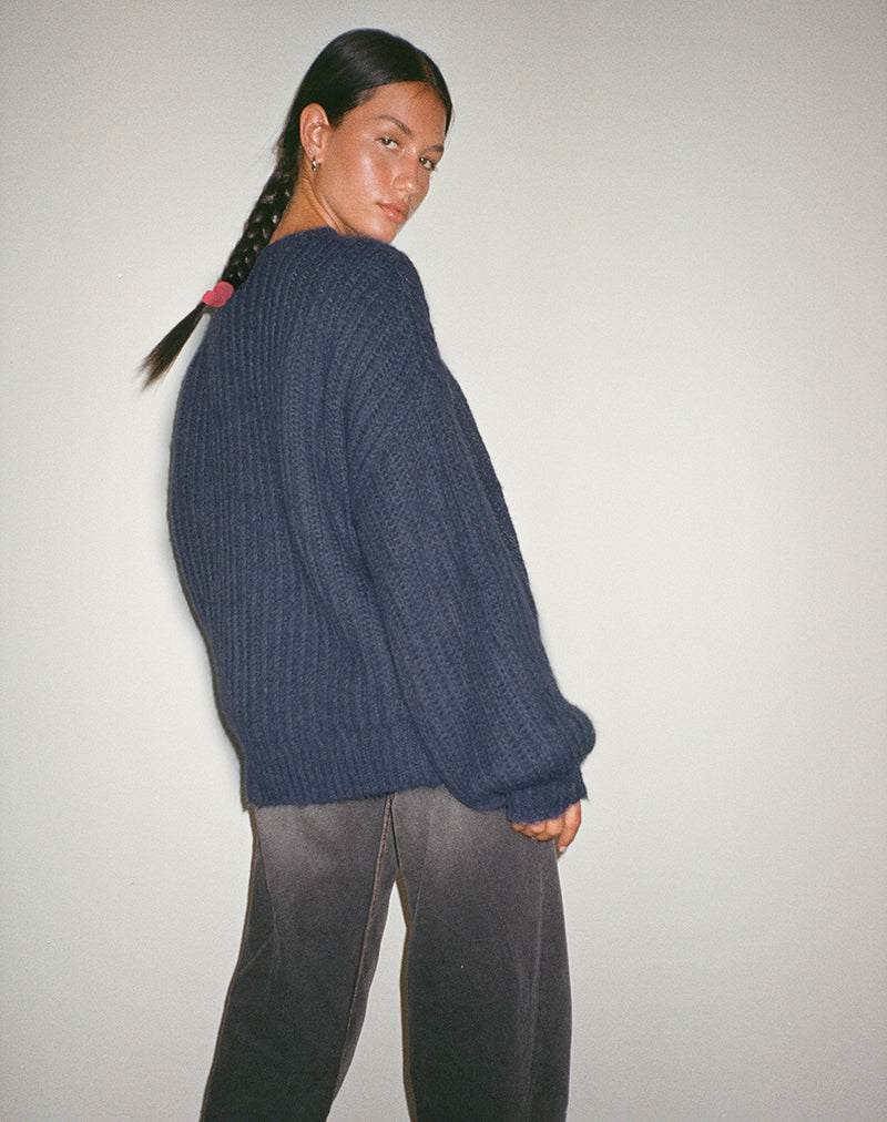 Immagine di Daren: maglione oversize in maglia blu scuro