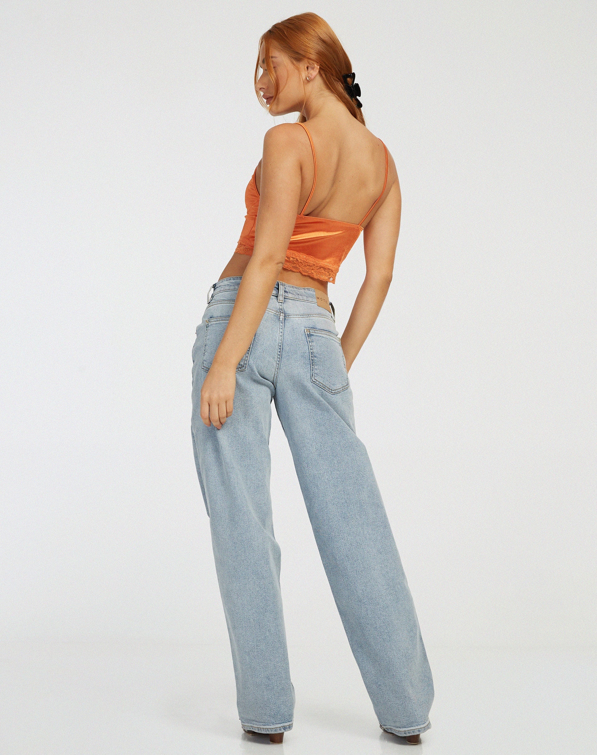 immagine di Datuk Crop Top in Satin Tangerine