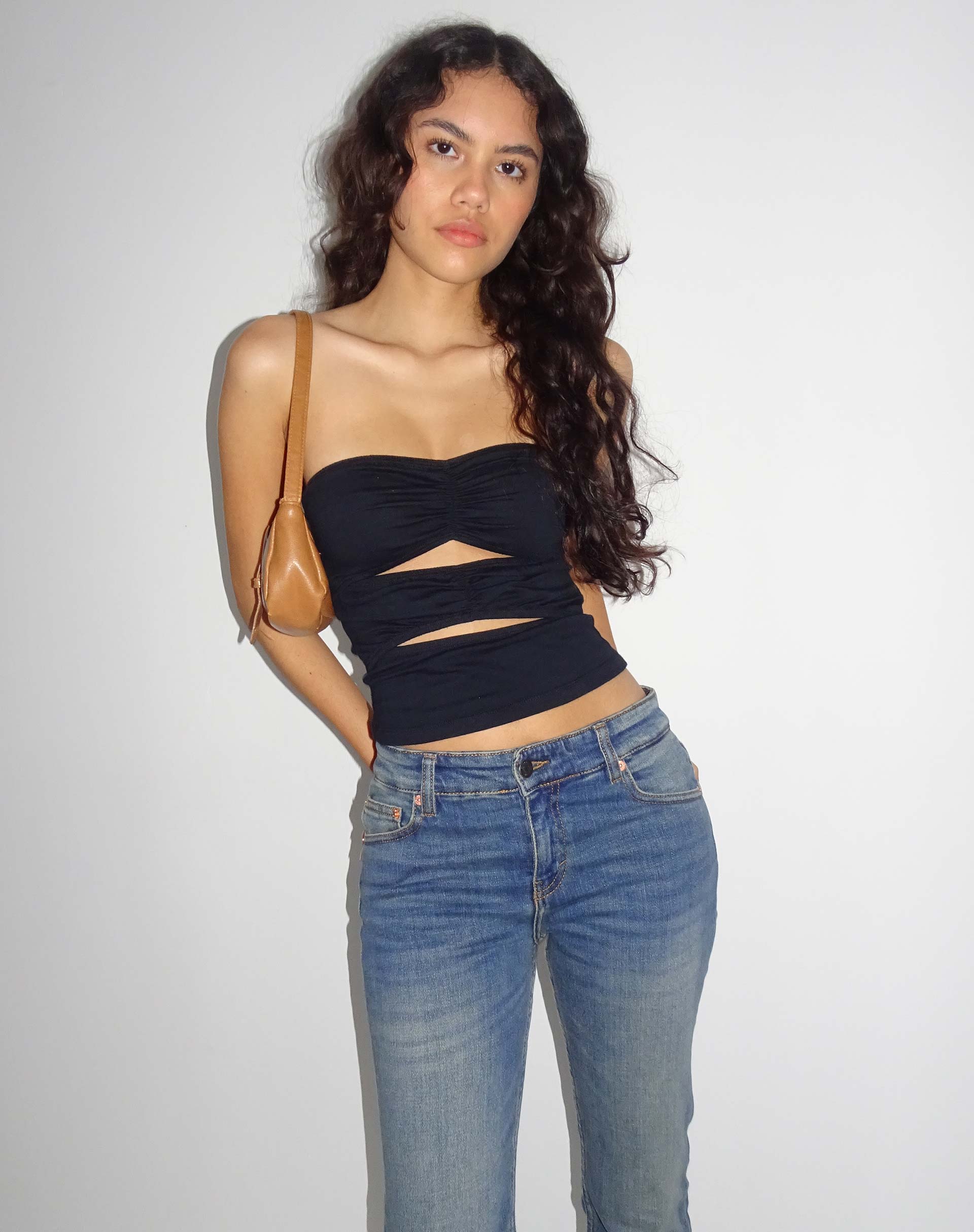 Immagine di Dayu Crop Top a fascia in nero
