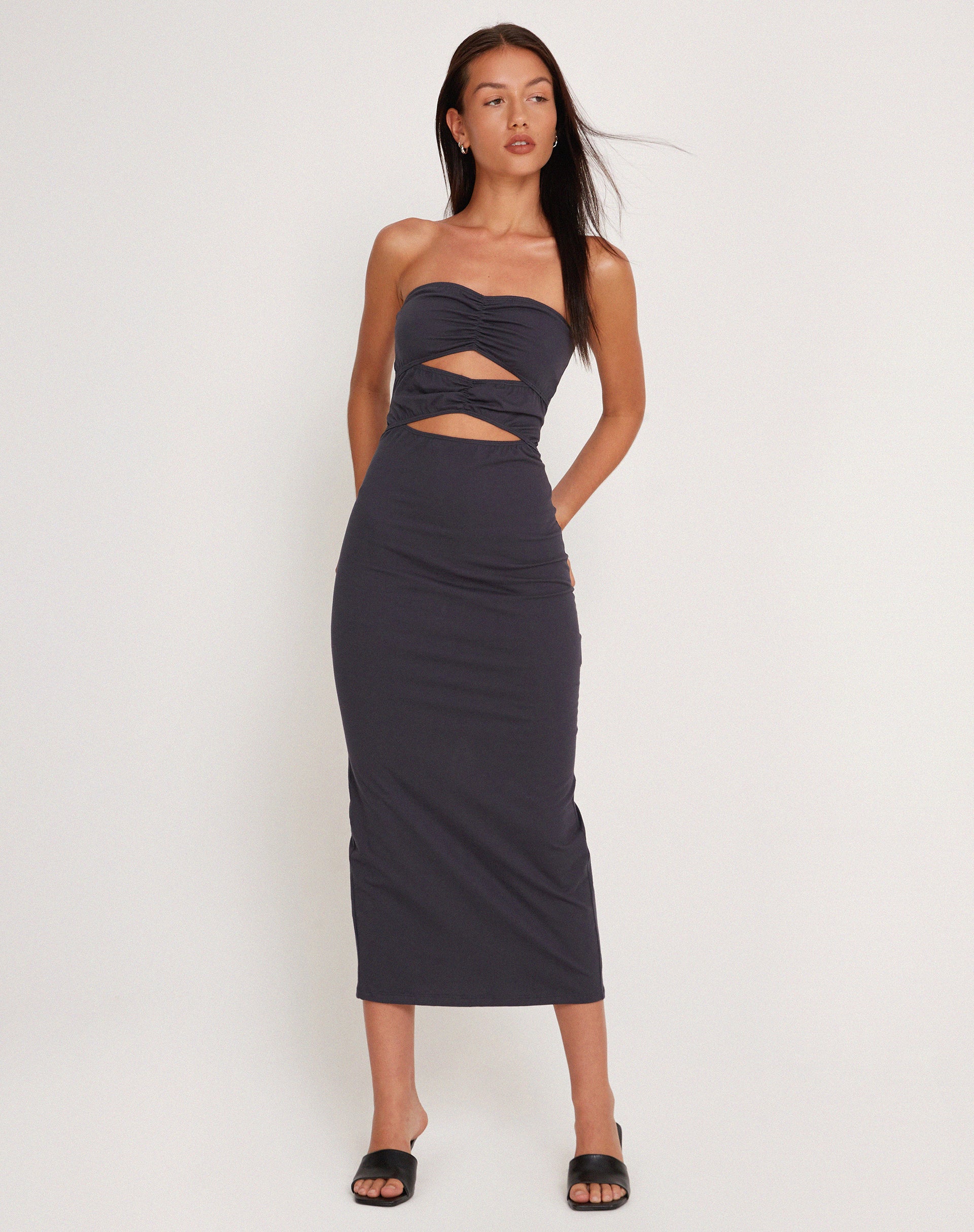 Immagine di Dayuna Bandeau Midi Dress in Ocean Storm