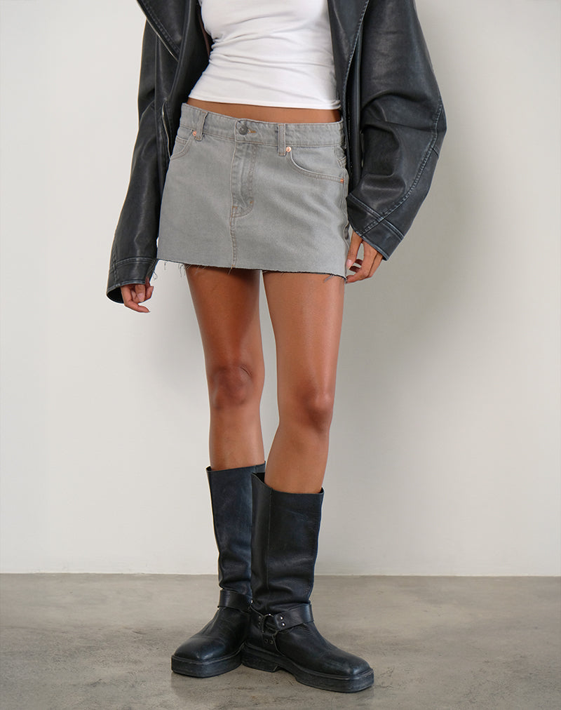 Minigonna in denim con orlo a vivo in grigio bleu