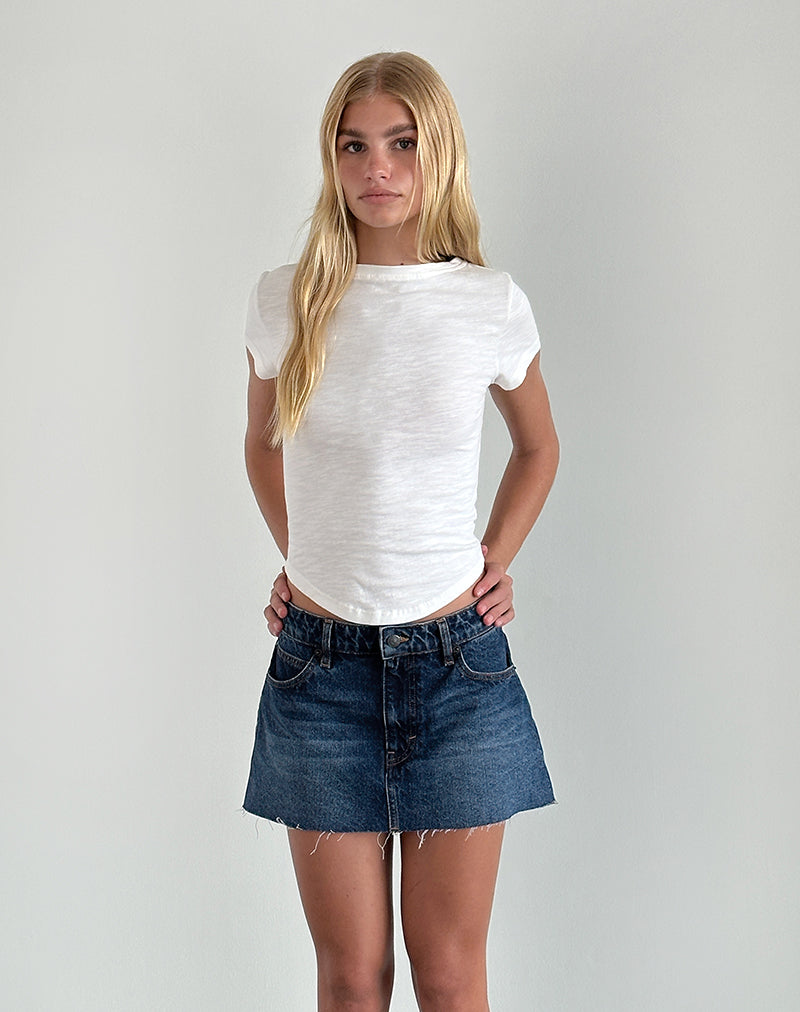 Minigonna in denim con orlo a vivo in blu medio Usato