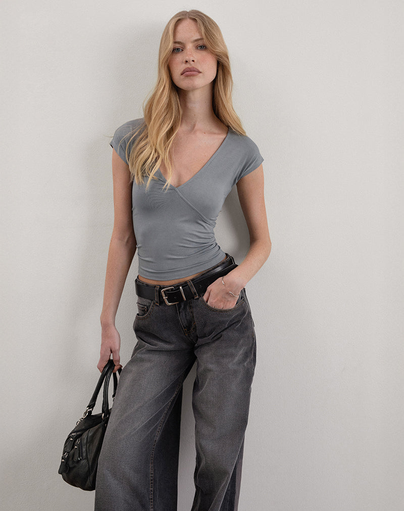Top a portafoglio Dolores in jersey di rayon grigio