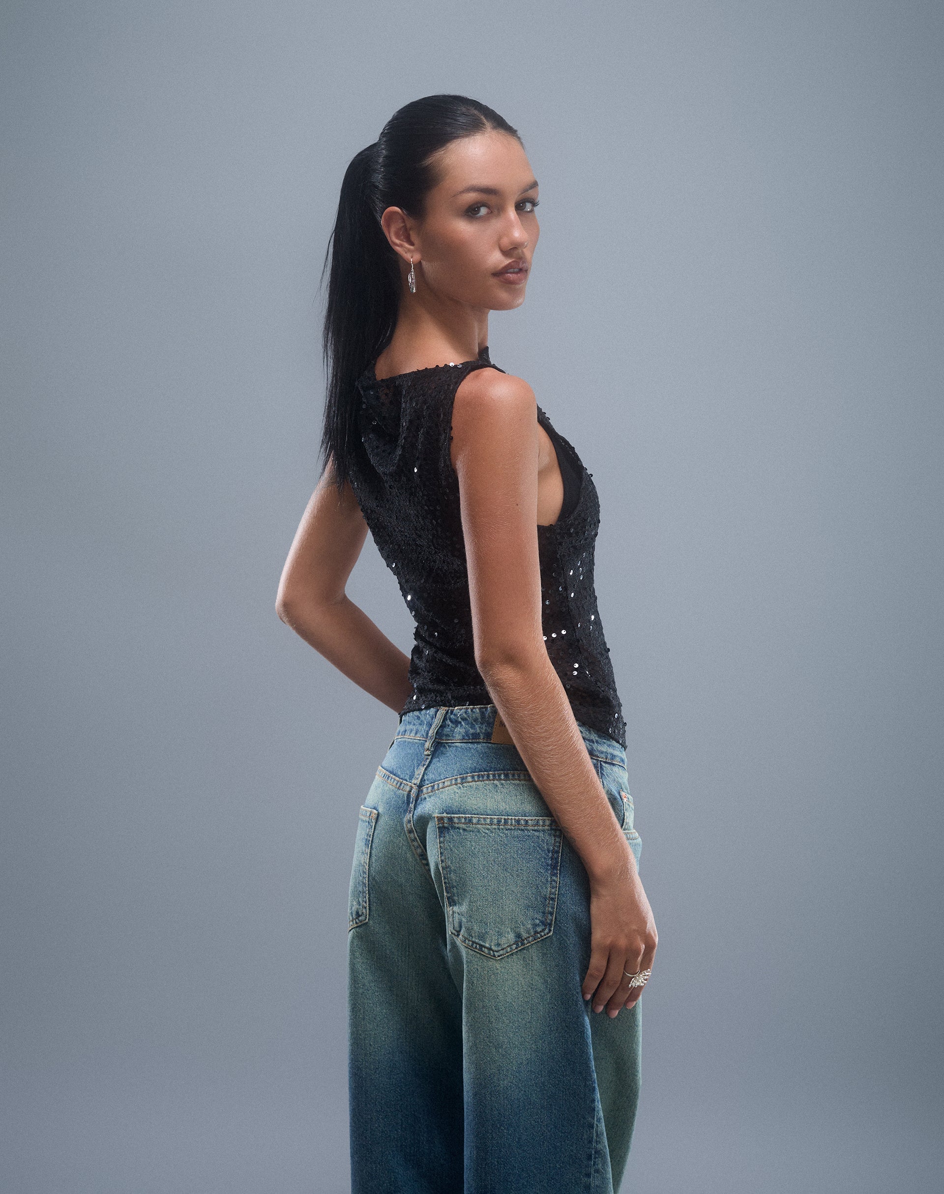 Immagine di Dudley Gilet Top in maglia di paillettes Nero