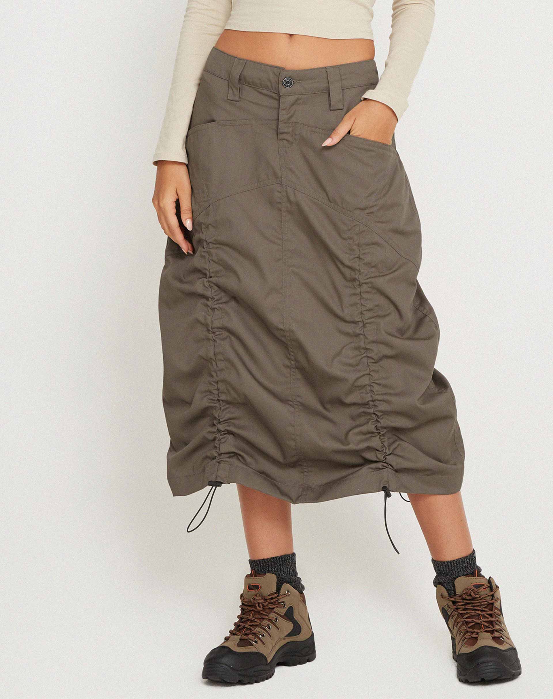 Immagine di Eisig Cargo Midi Skirt in Fossil