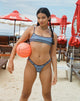 Immagine di Elvina Bikini Top a strisce blu con bordatura marrone