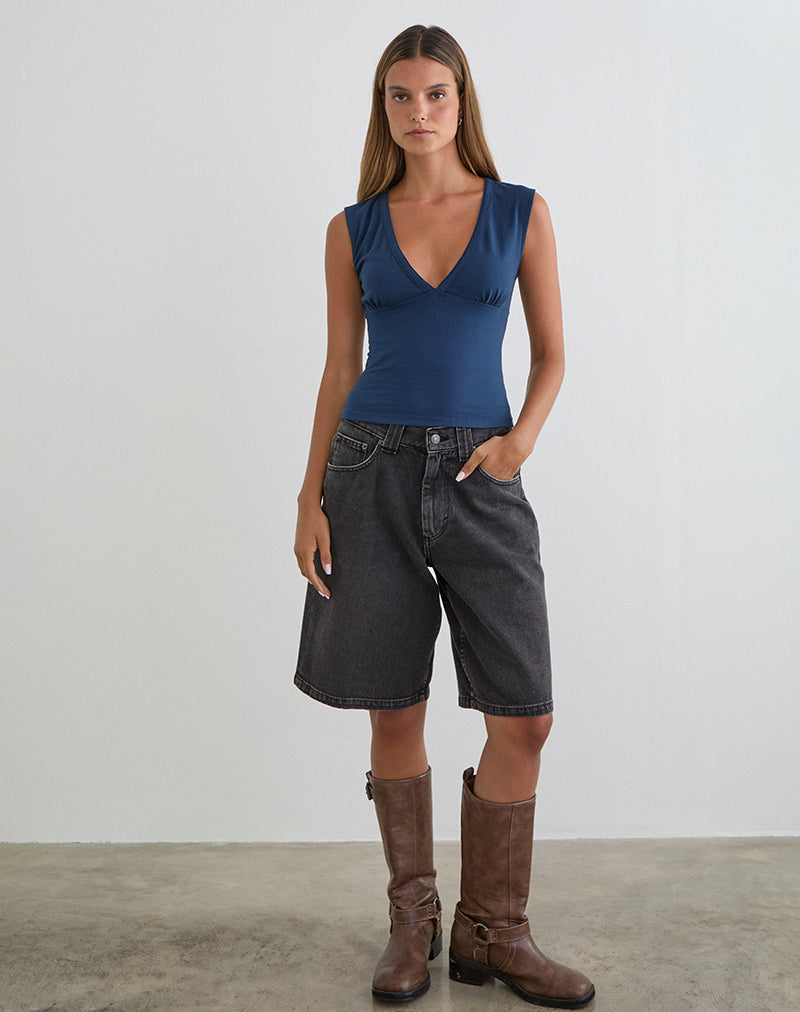 Immagine del top a balze Emberly in blu navy