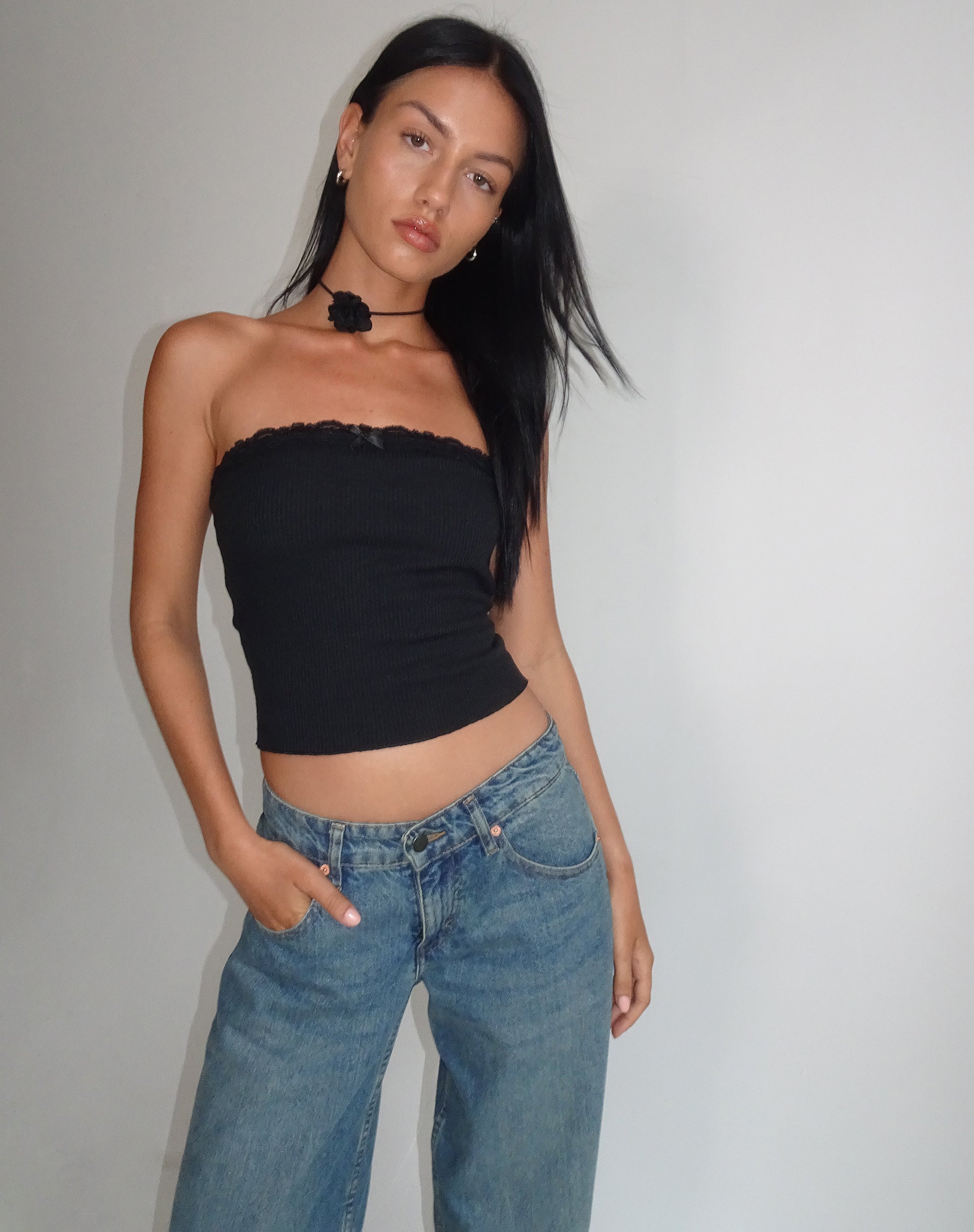Immagine di Ernie Bandeau Rib Top in nero