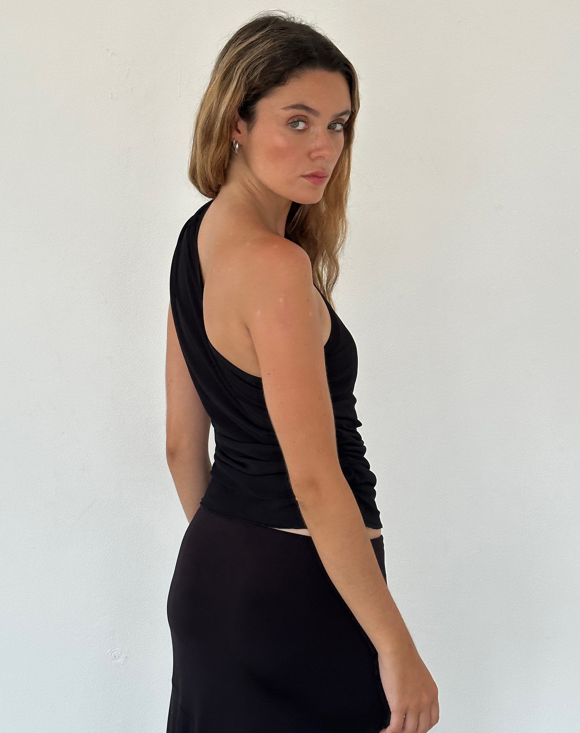 Immagine di Evelina Top monospalla in rete nera