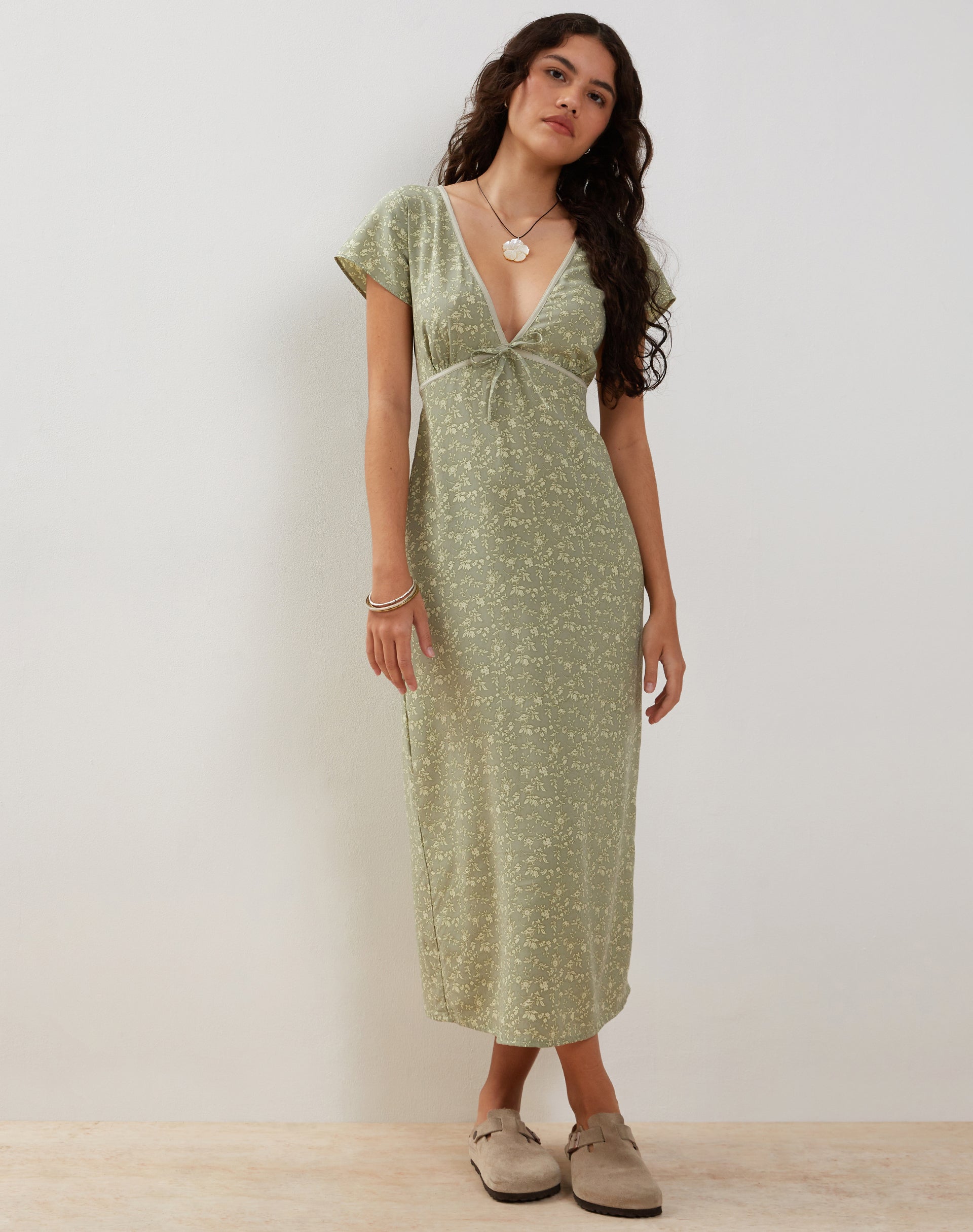 Immagine di Eviaso Midi Dress in Ditsy Mix Floral Verde