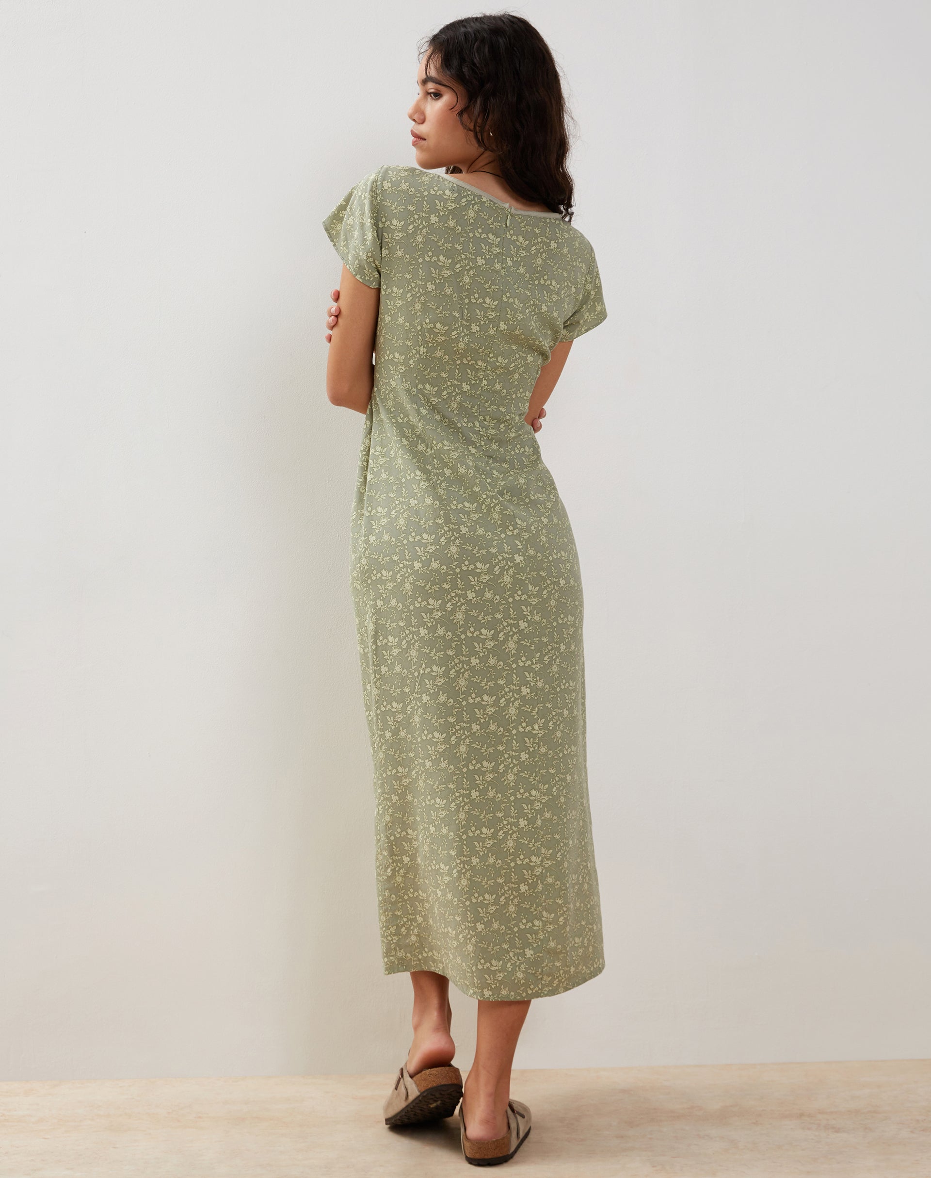 Immagine di Eviaso Midi Dress in Ditsy Mix Floral Verde