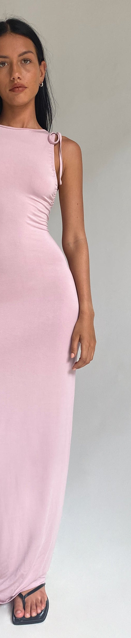 immagine di Elinor Maxi Dress in rosa baby slinky