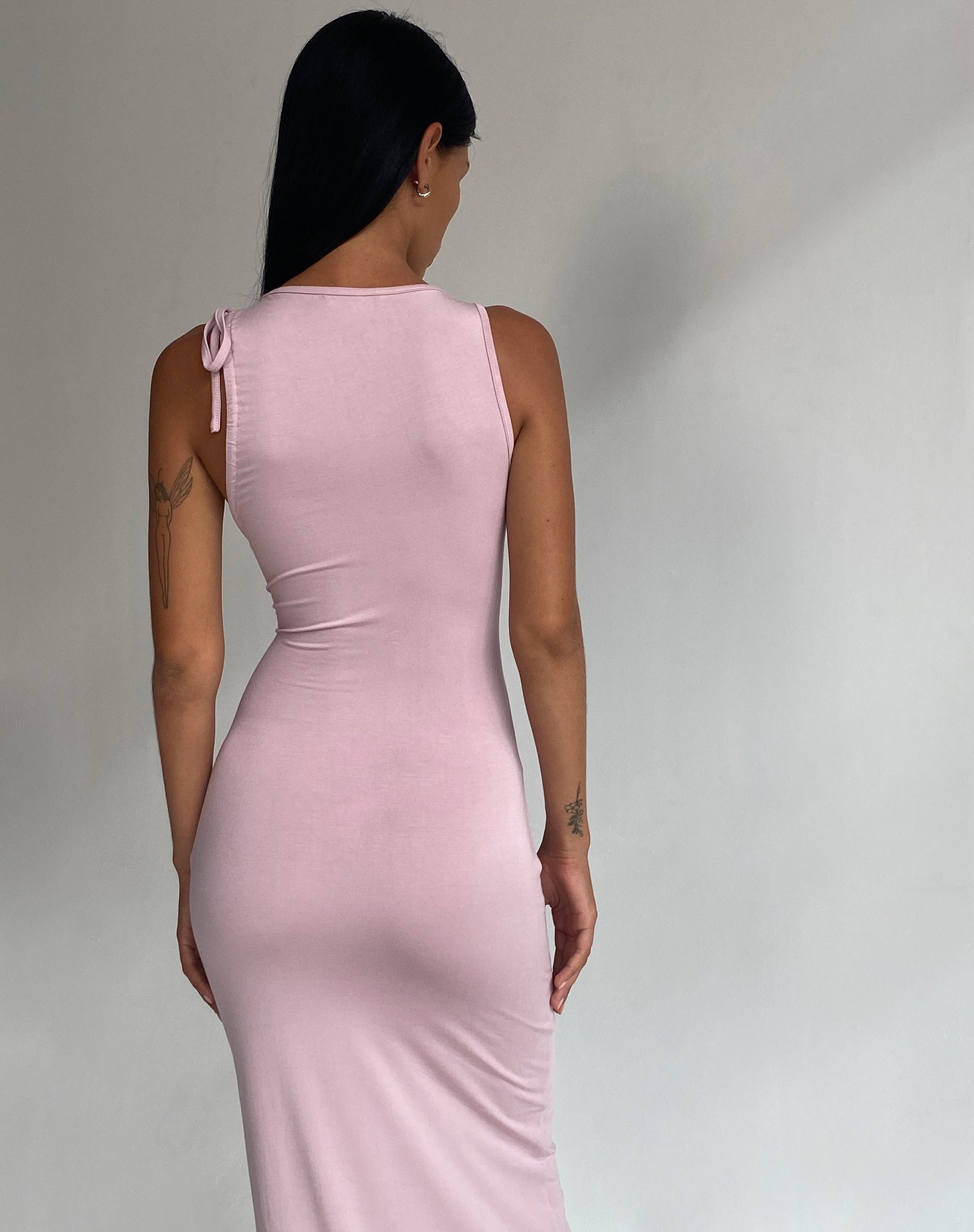 immagine di Elinor Maxi Dress in rosa baby slinky