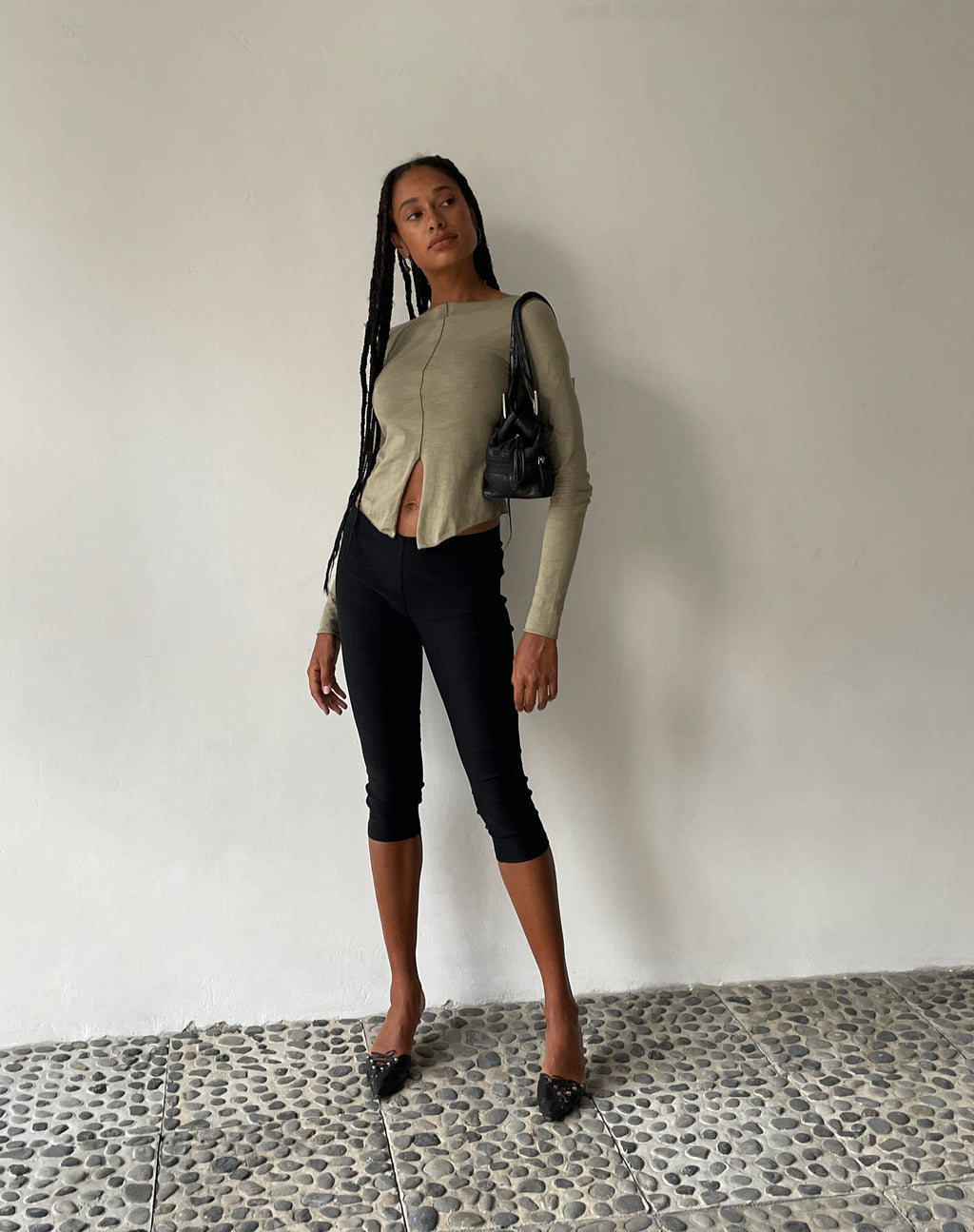 MOTEL X JACQUIE Fenrin Top in jersey a maniche lunghe con farfalla in London Fog