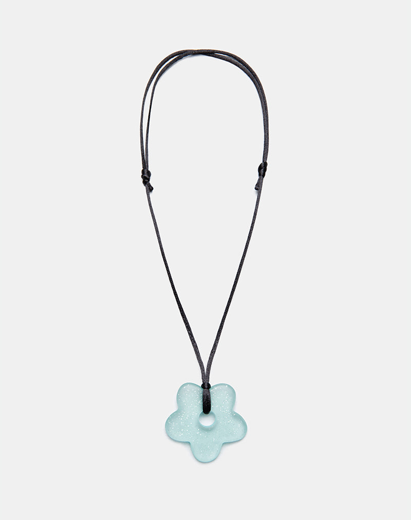 Immagine della collana di fiori in resina blu