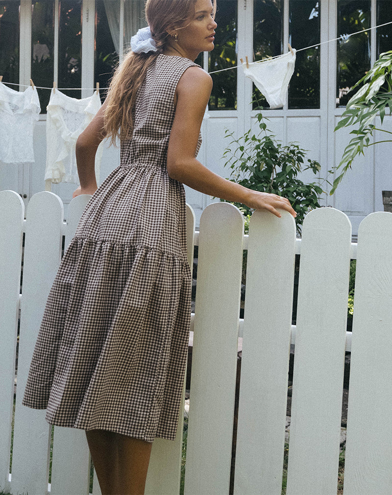 Immagine di Galuh Smock Dress in Mini Brown Gingham