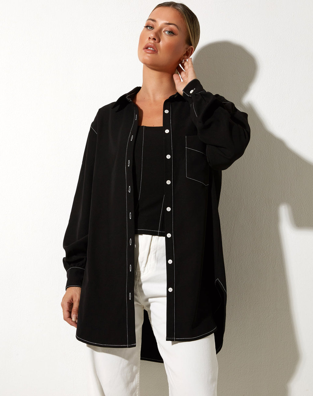 Camicia Gane nera con cuciture bianche