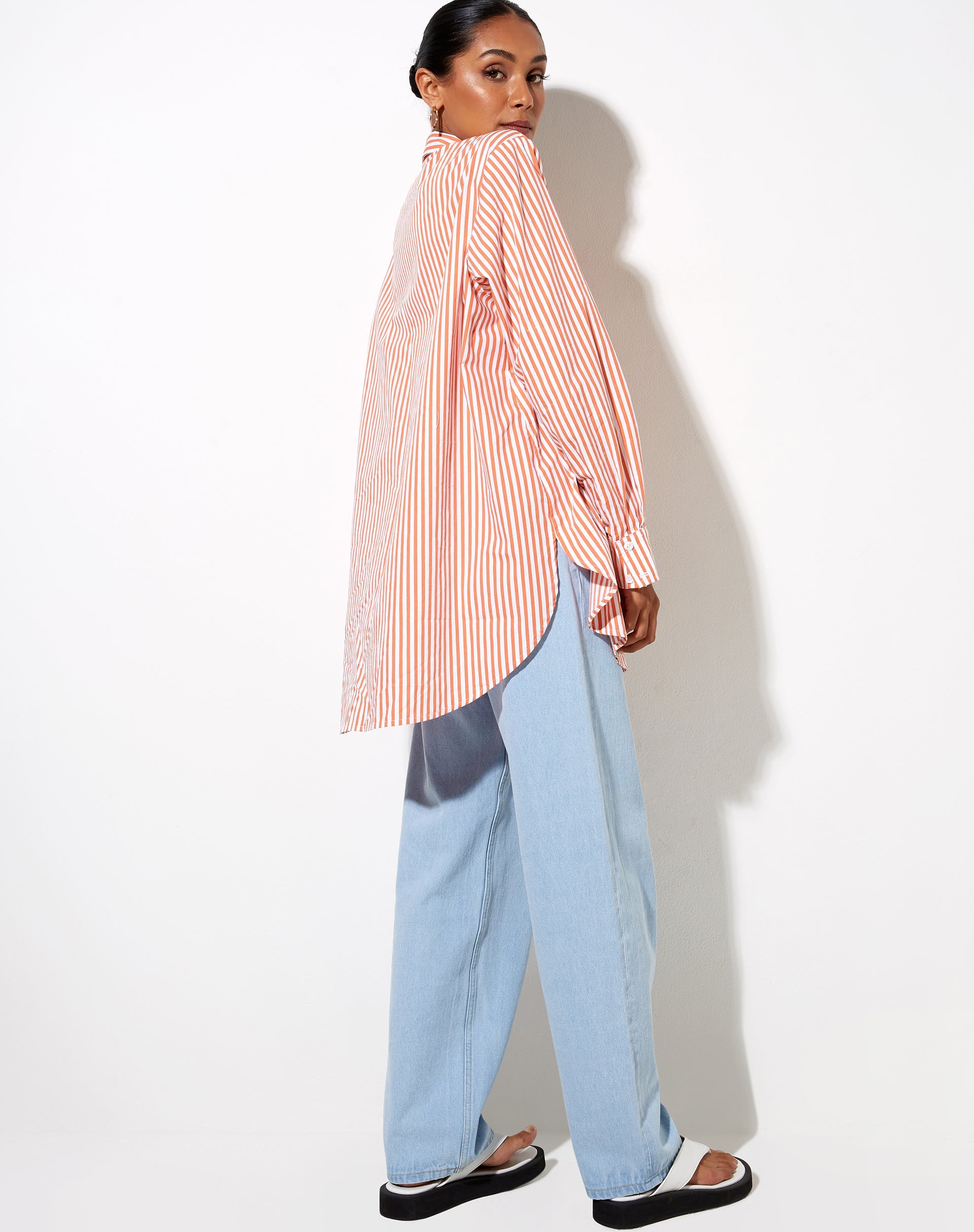 Immagine della camicia Gane a righe verticali arancione