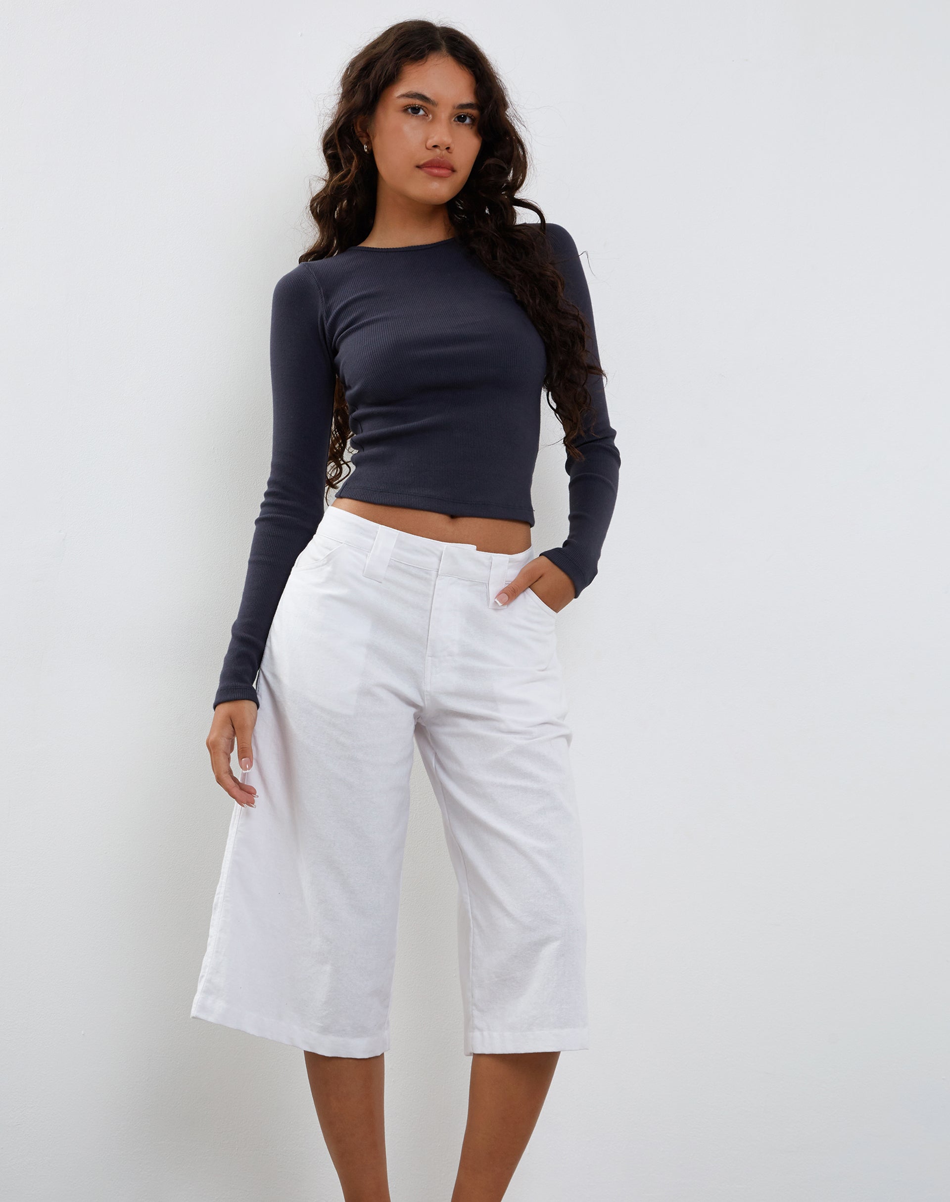 Immagine di Gelbon Open Back Long Sleeve Top in Ribbed Ocean Storm