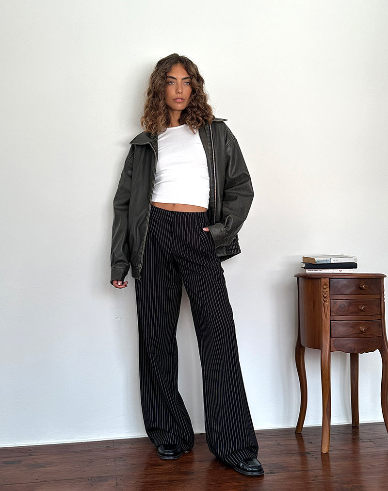 Immagine dei pantaloni Hondra in gessato nero