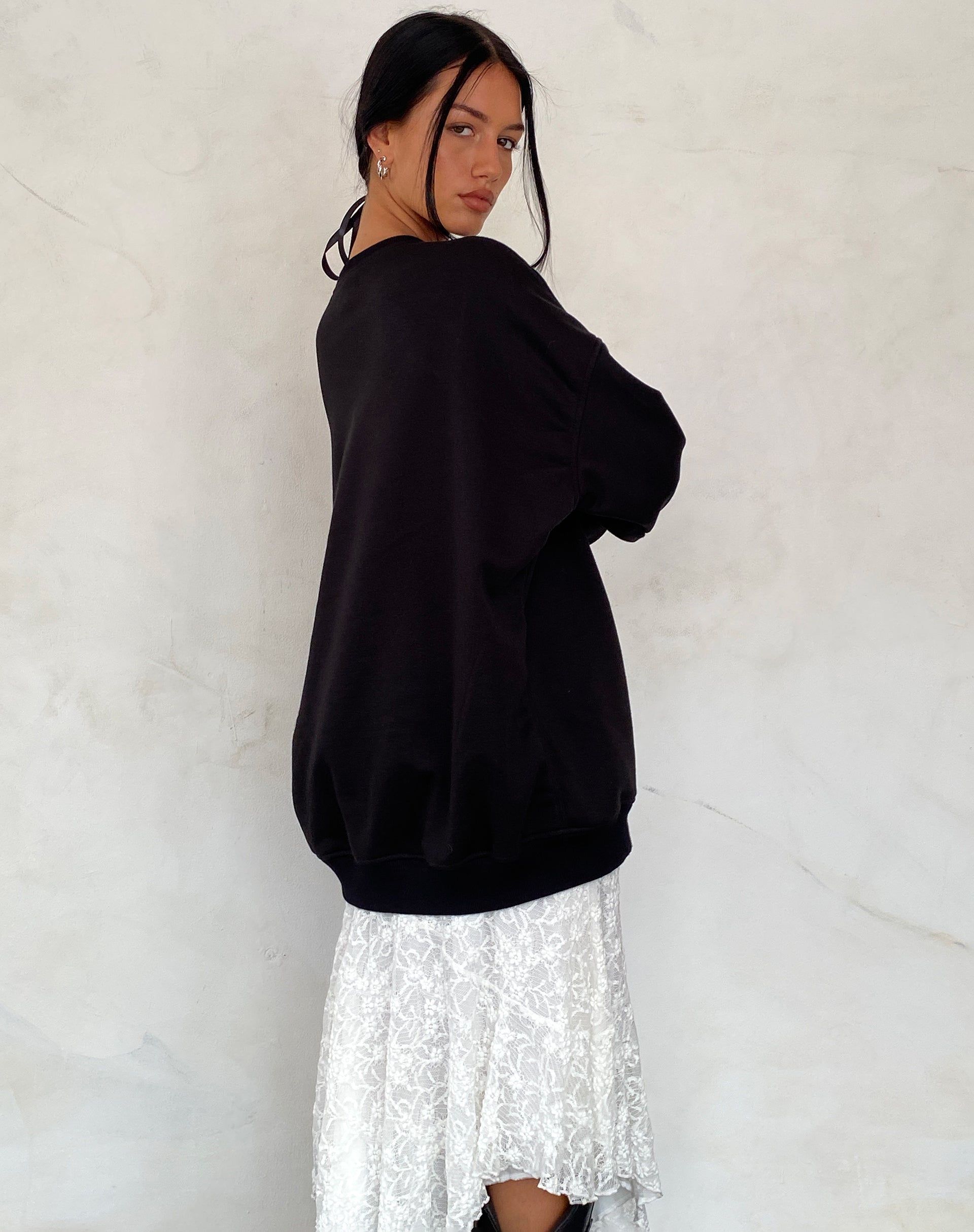 Immagine di Glo Felpa oversize in nero con grafica Heartbreaker