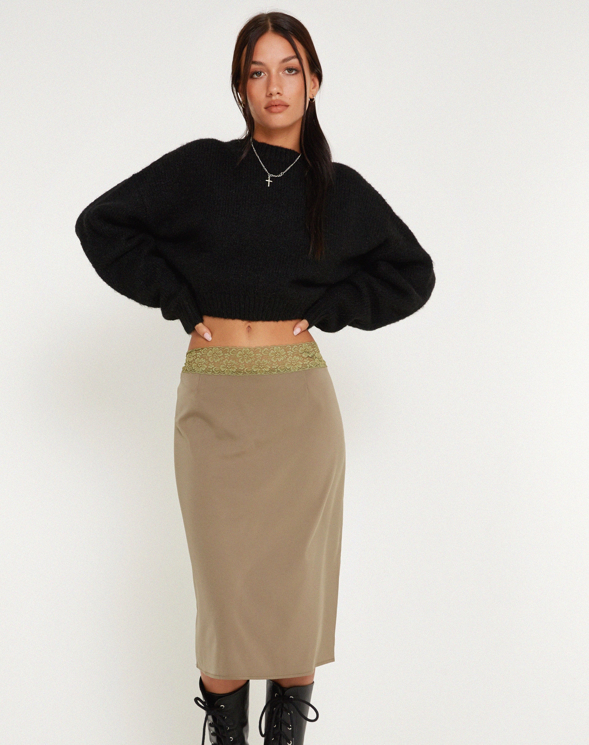 immagine di Golda Midi Skirt in Satin Avocado