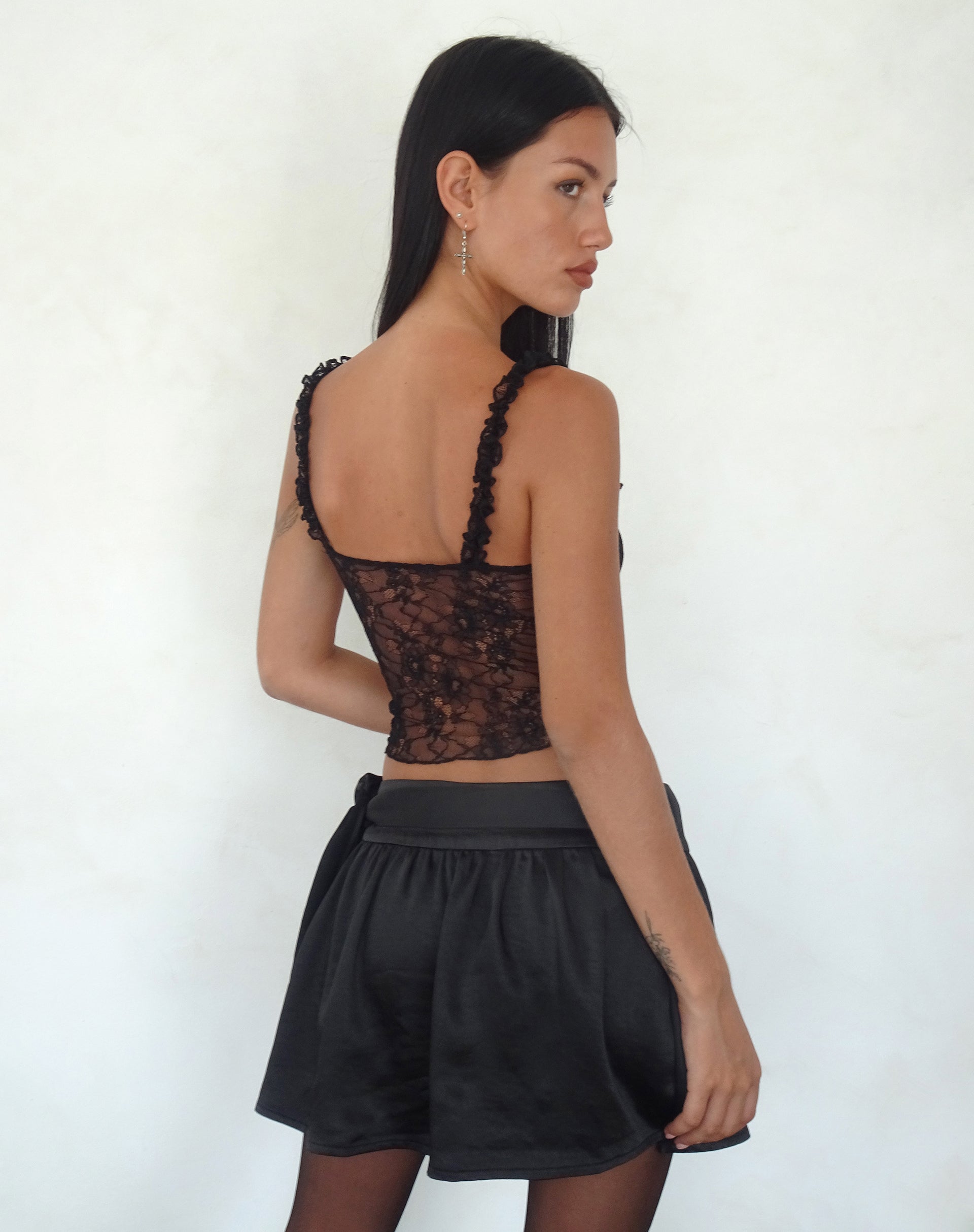 Immagine di Habema Wrap Mini Skirt in Satin Nero