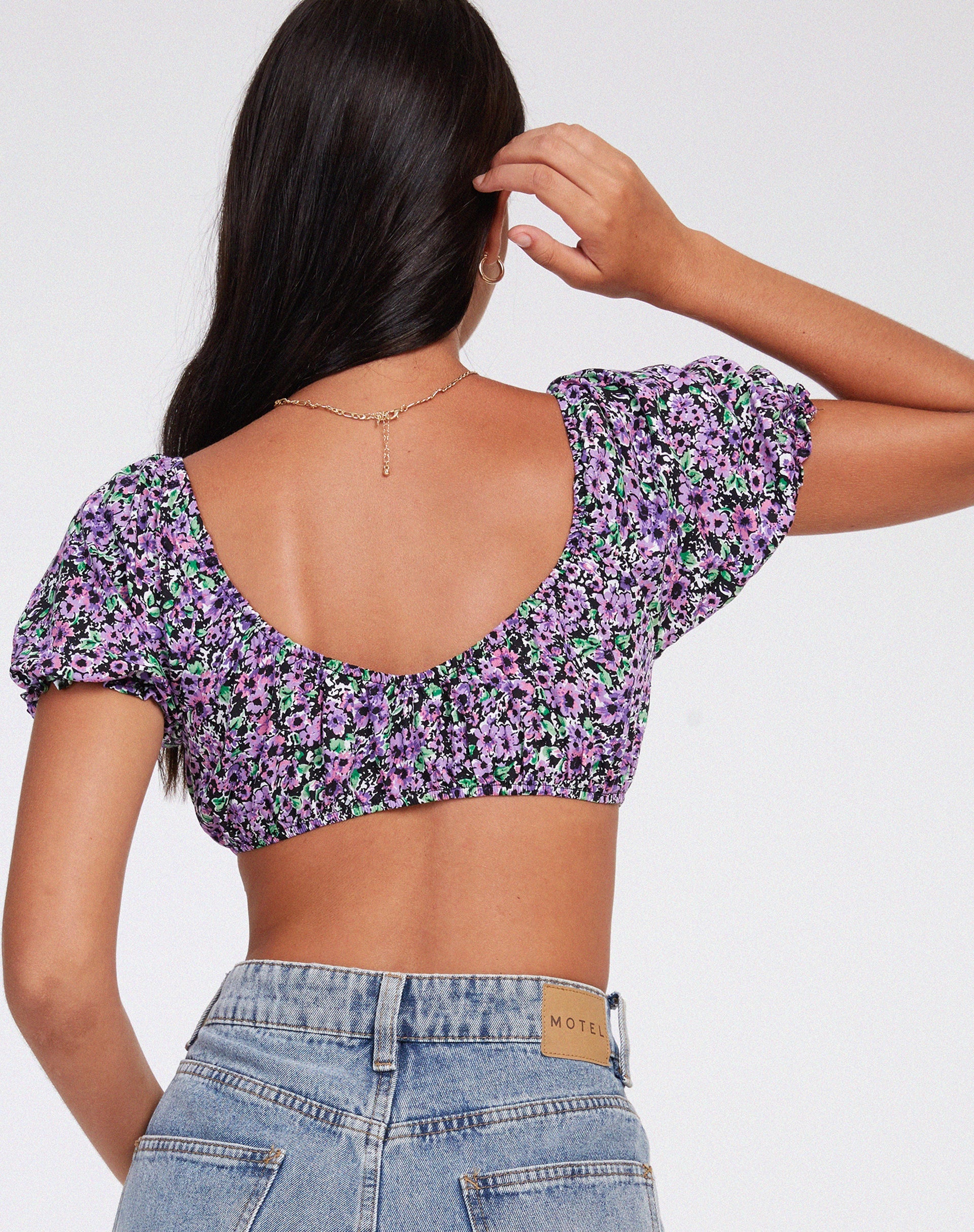 immagine di Haenji Crop Top in fiore lilla
