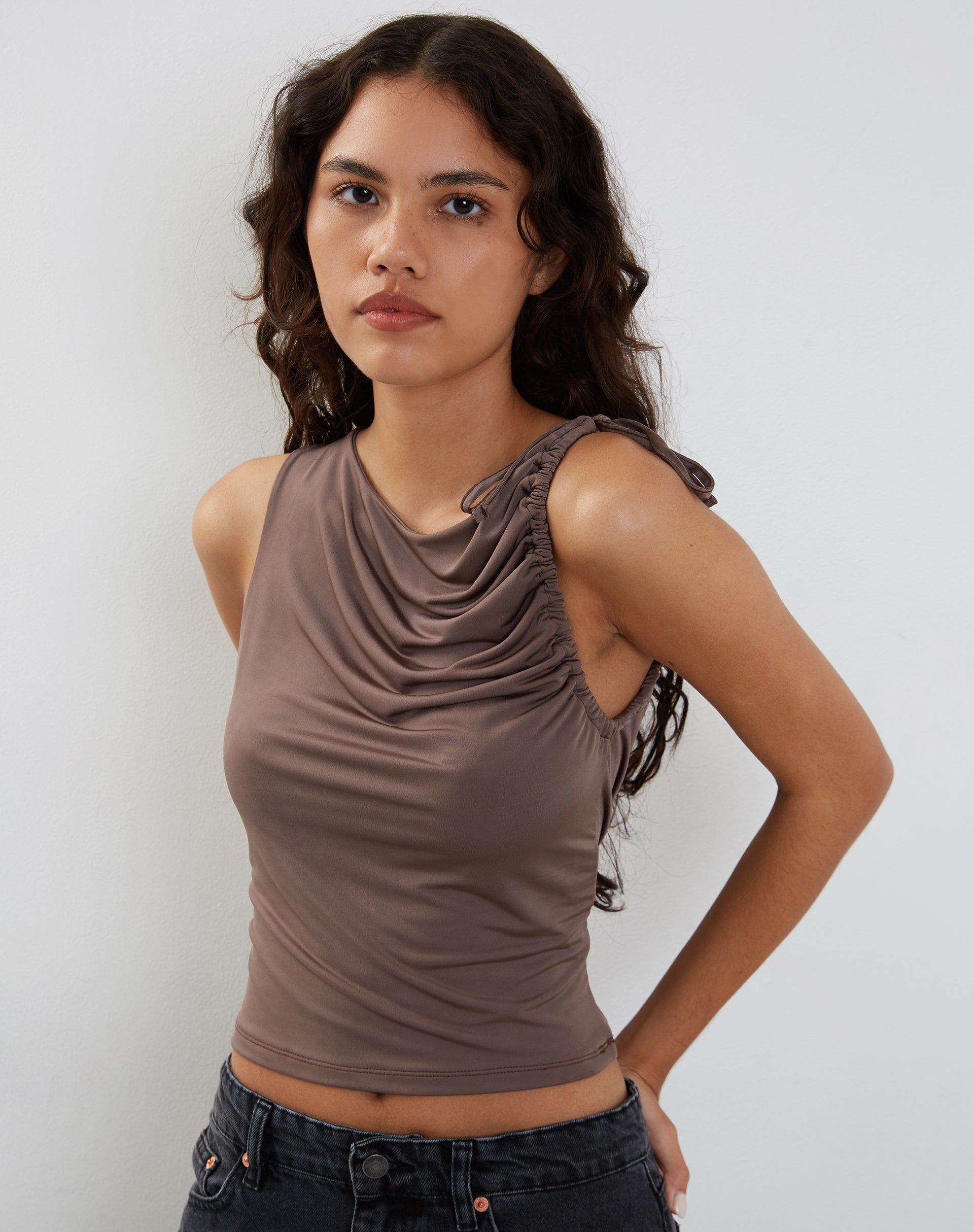 Immagine di Hagne Gilet Top in Mocca