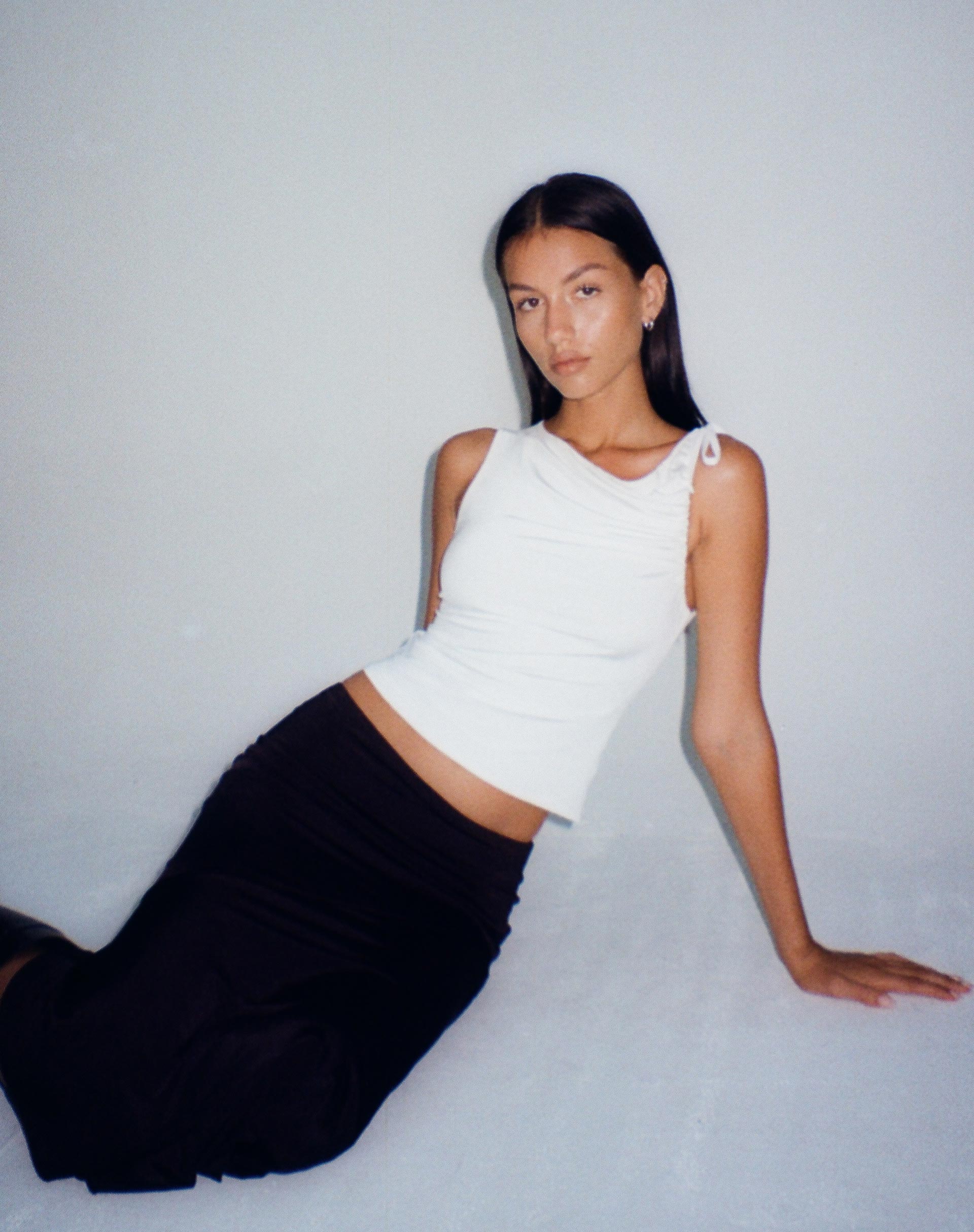 Immagine di Hagne Crop Gilet Top in bianco sporco